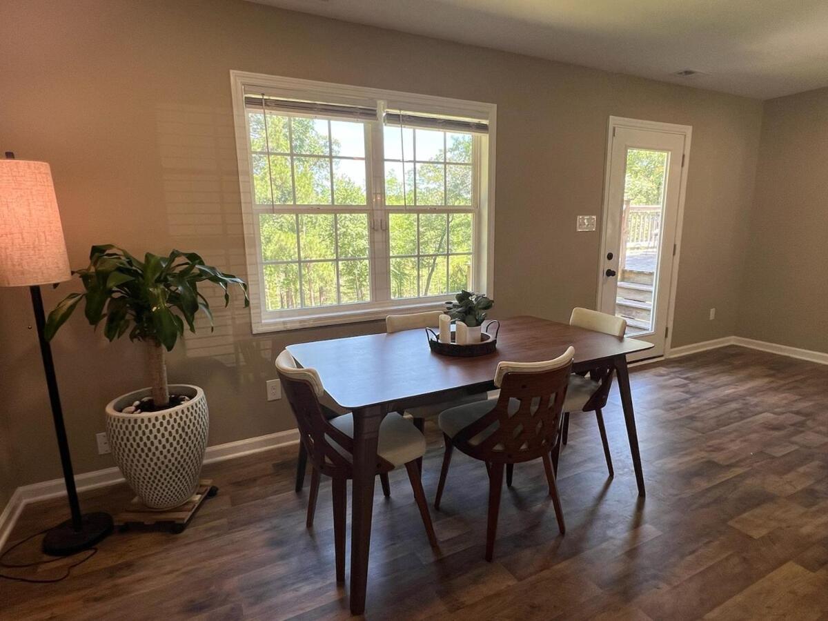 Charming Renovated Home Near Fayetteville, Rustic Retreat for Families