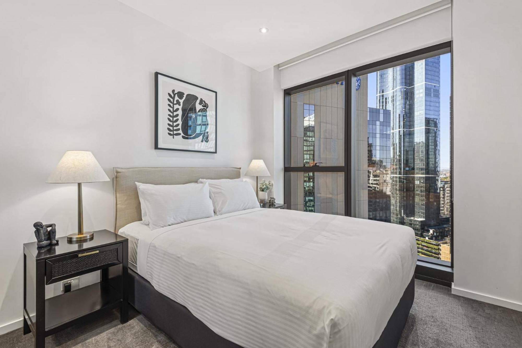 Elegant Southbank Escape Apartment with Balcony