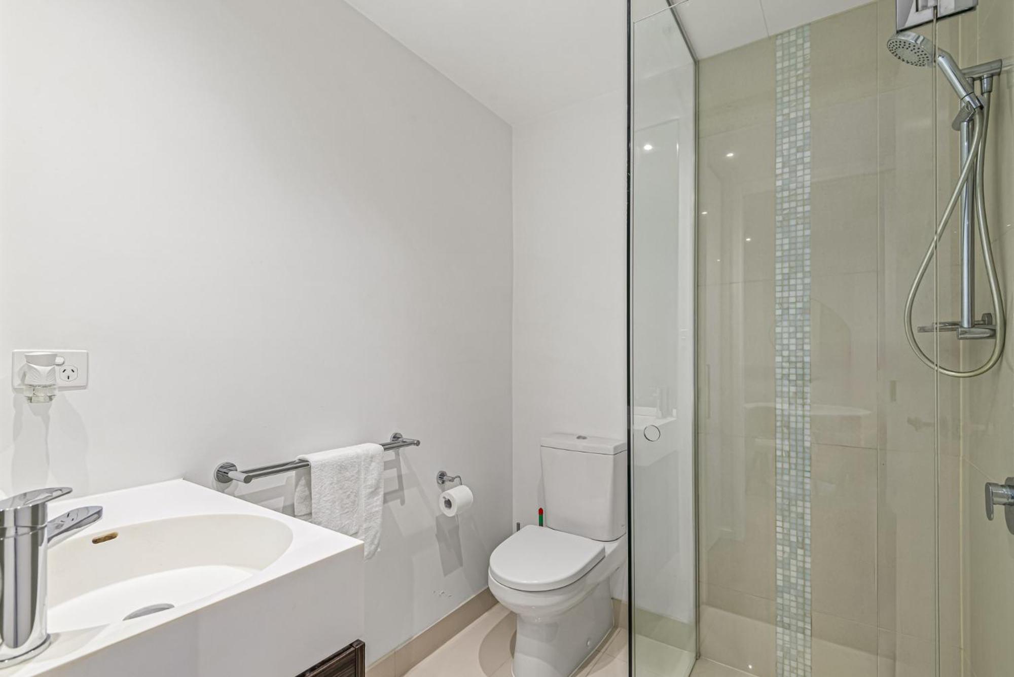 Elegant Southbank Escape Apartment with Balcony