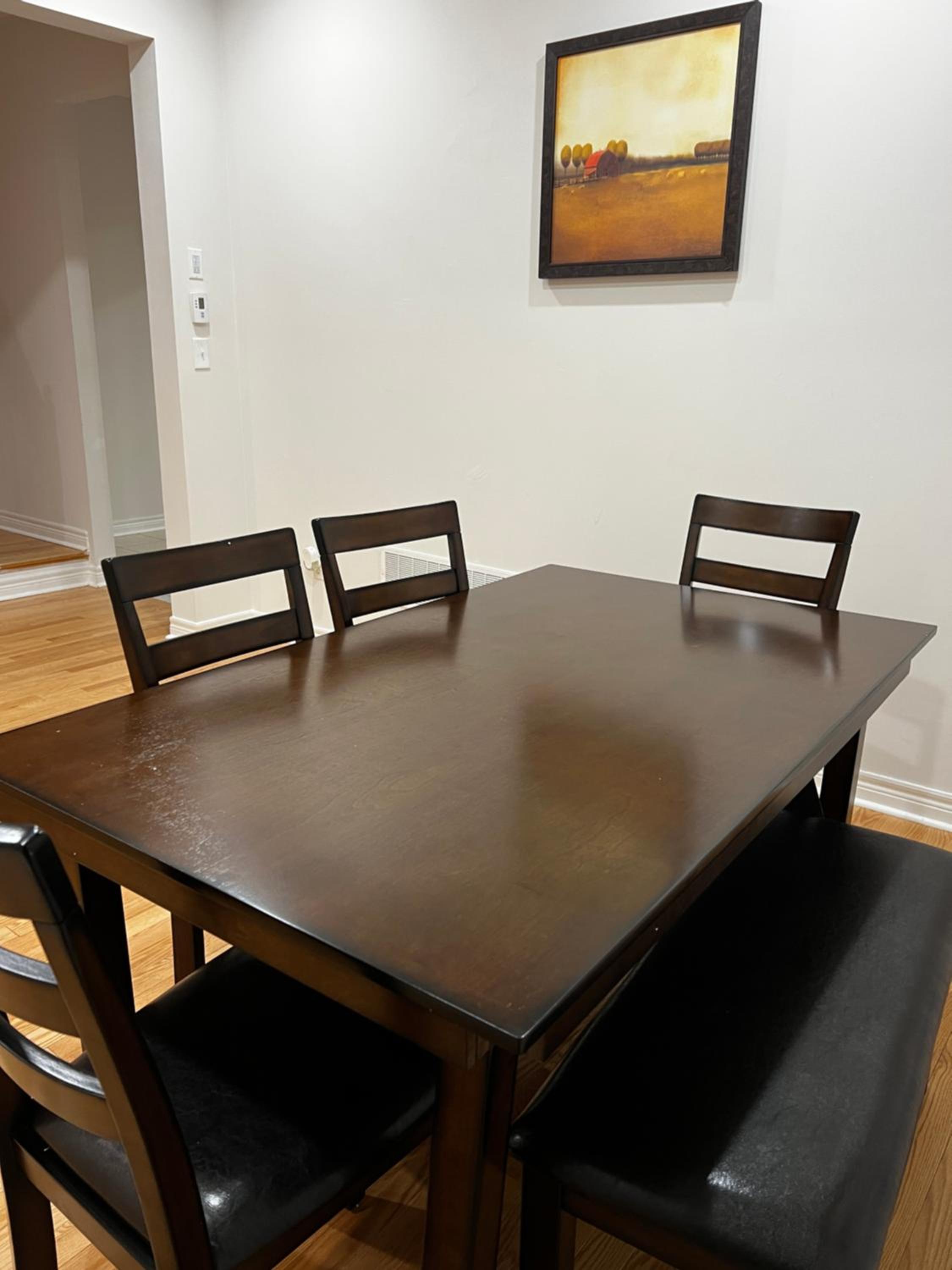 Four Bedroom Spacious House with Parking in Milton, Ontario