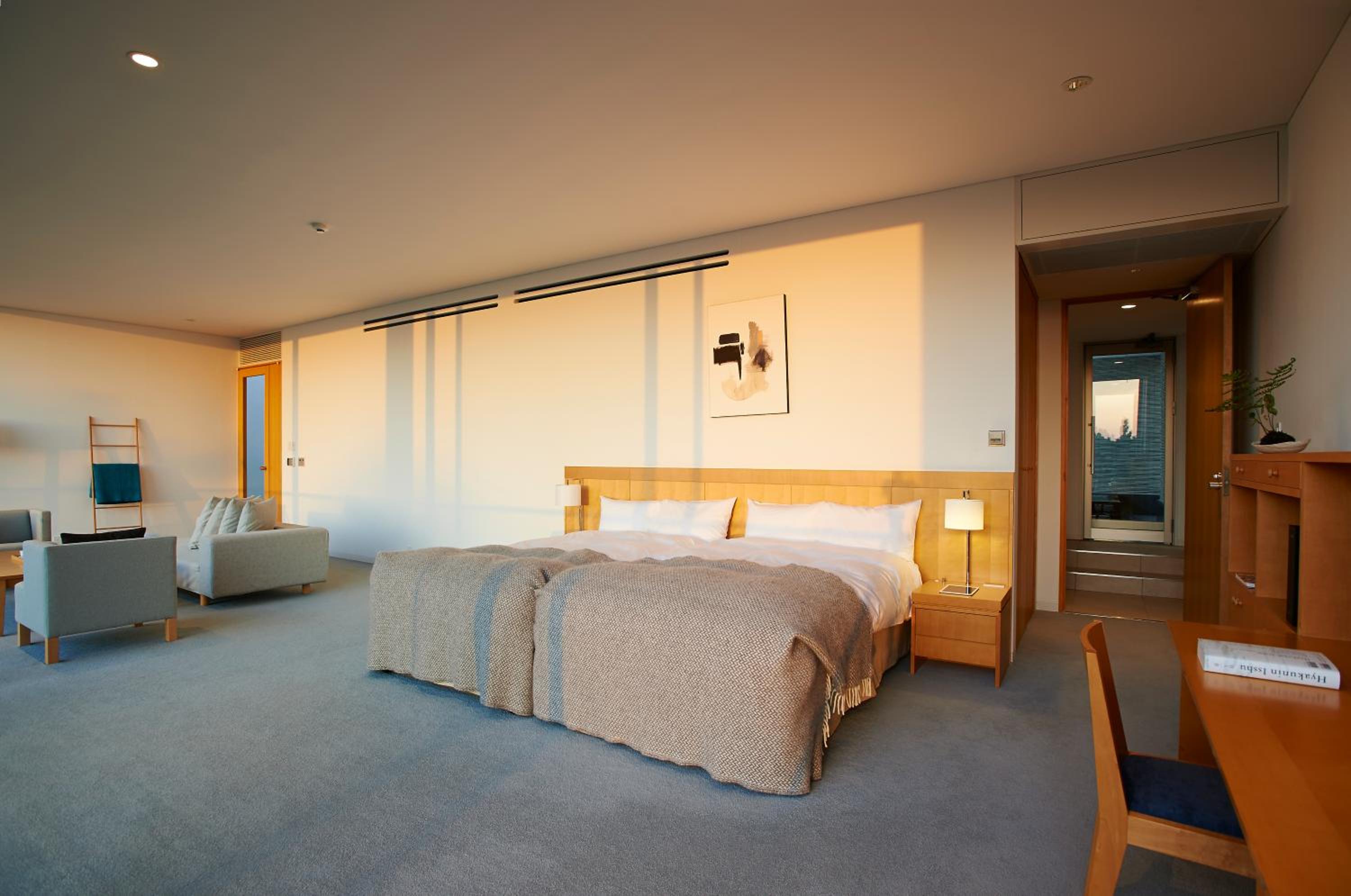 SETOUCHI RETREAT by Onko Chishin