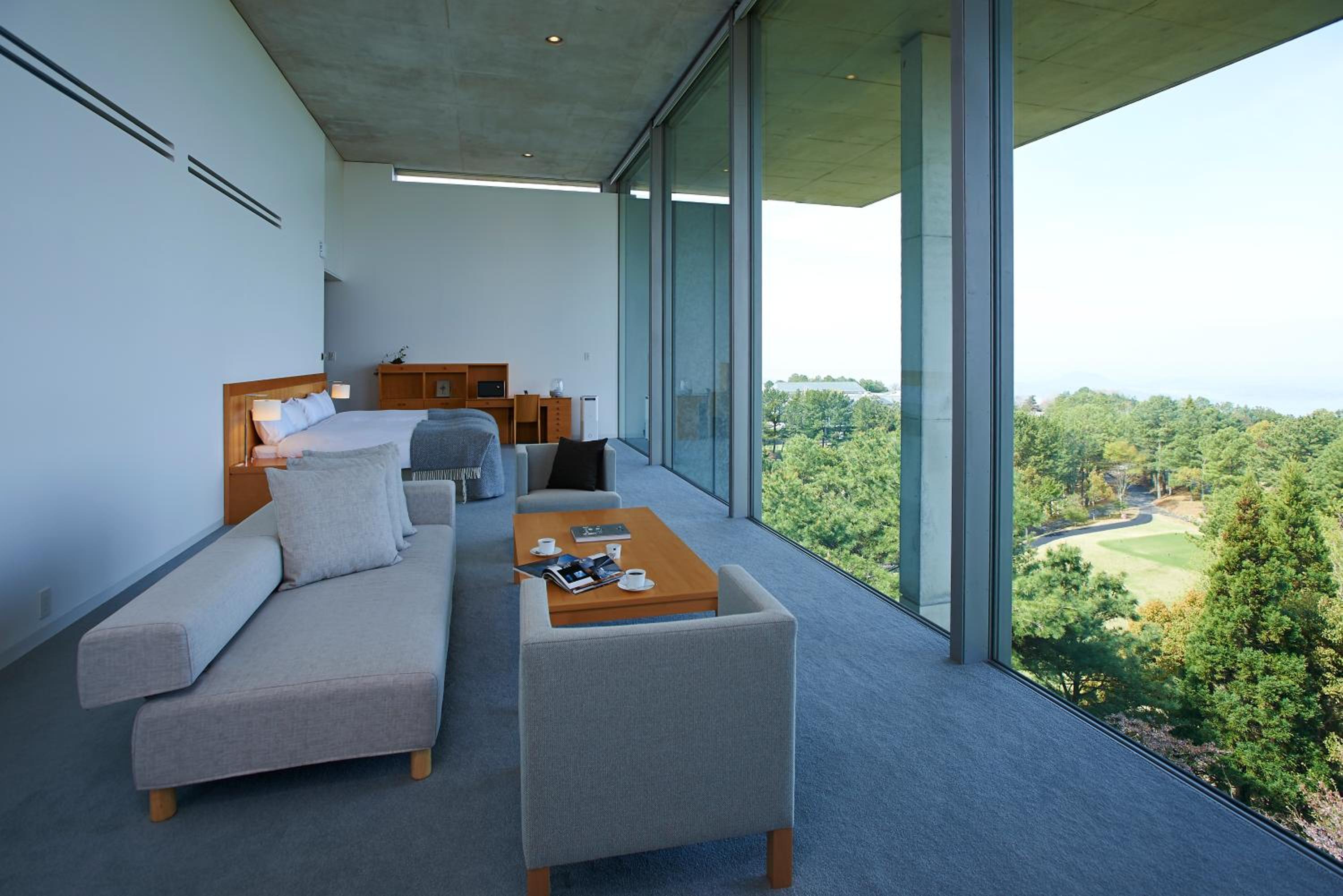 SETOUCHI RETREAT by Onko Chishin