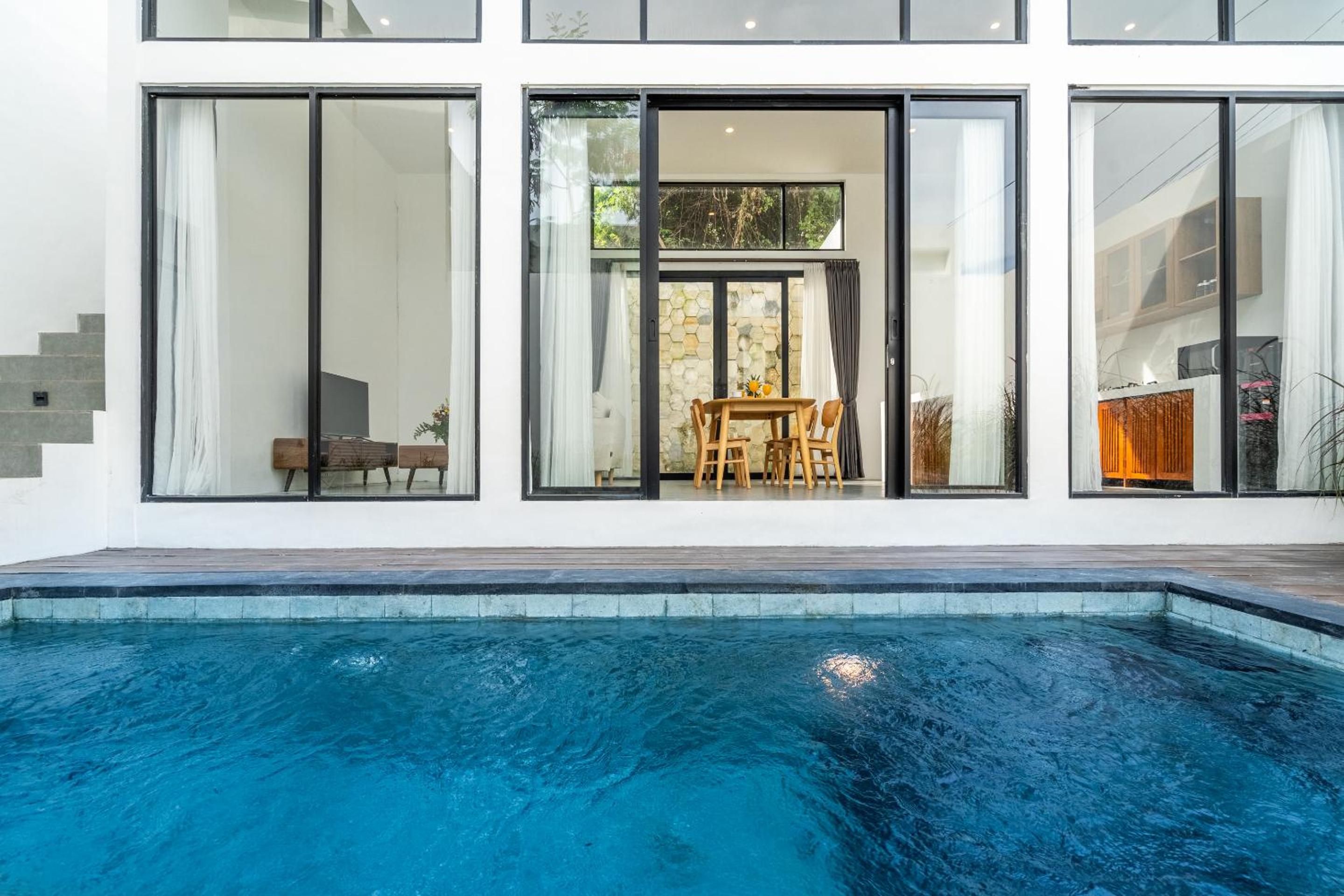 Light Way Villa in Canggu