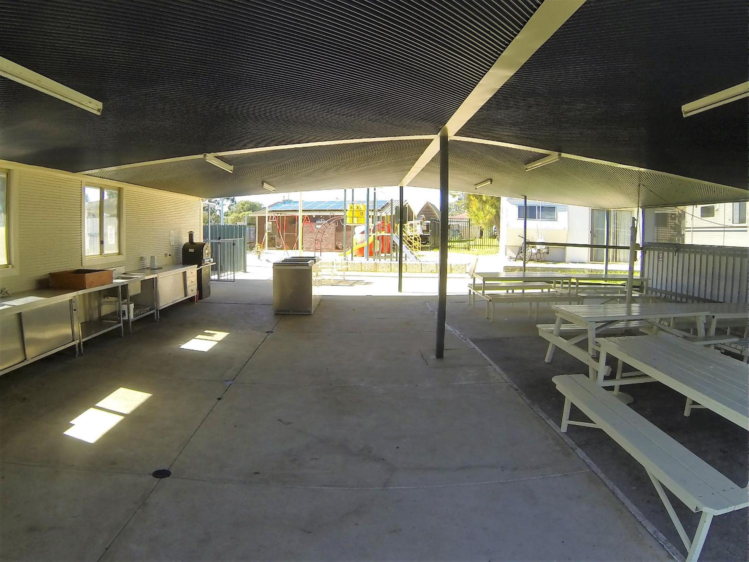 Twin Waters Caravan Park