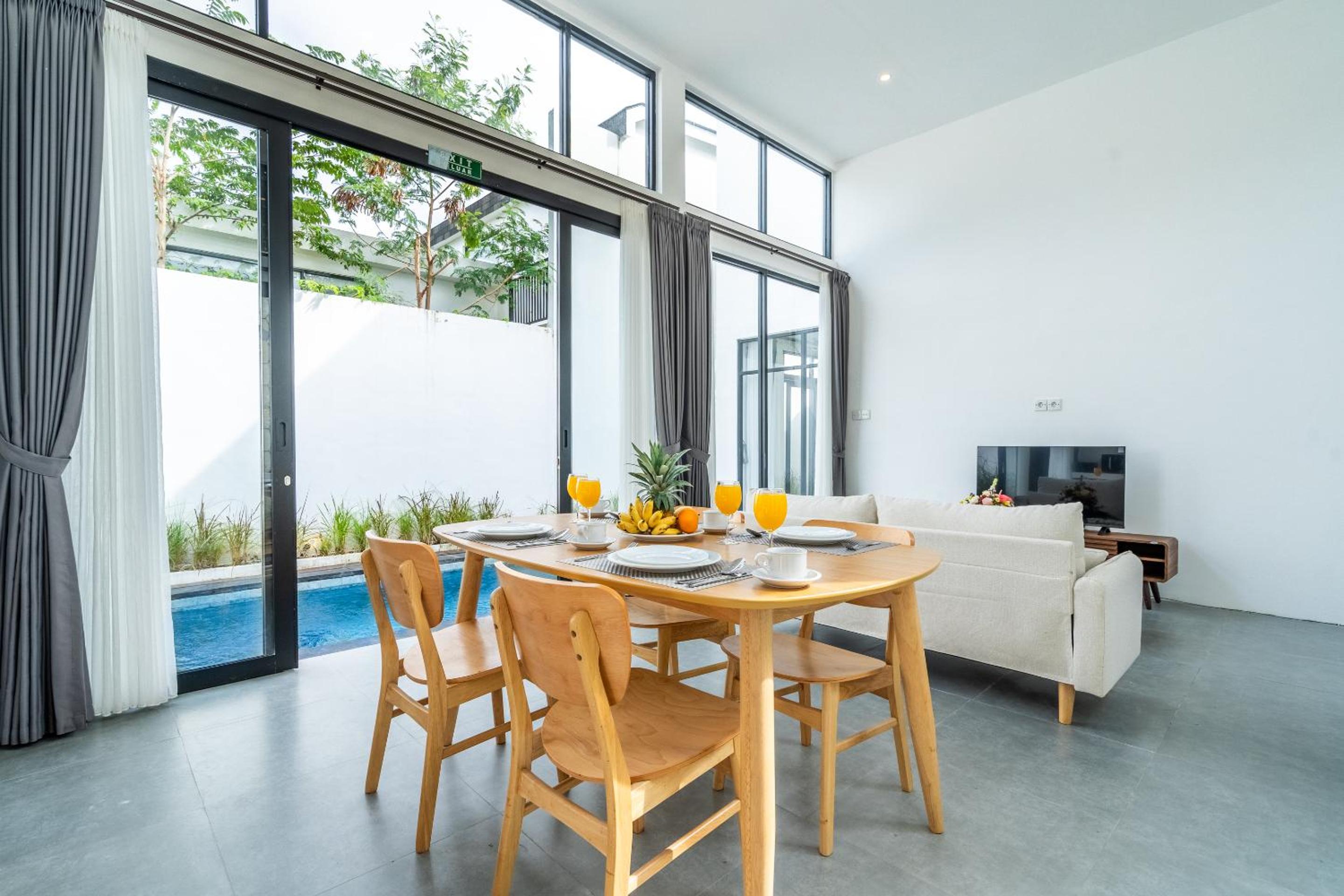 Light Way Villa in Canggu