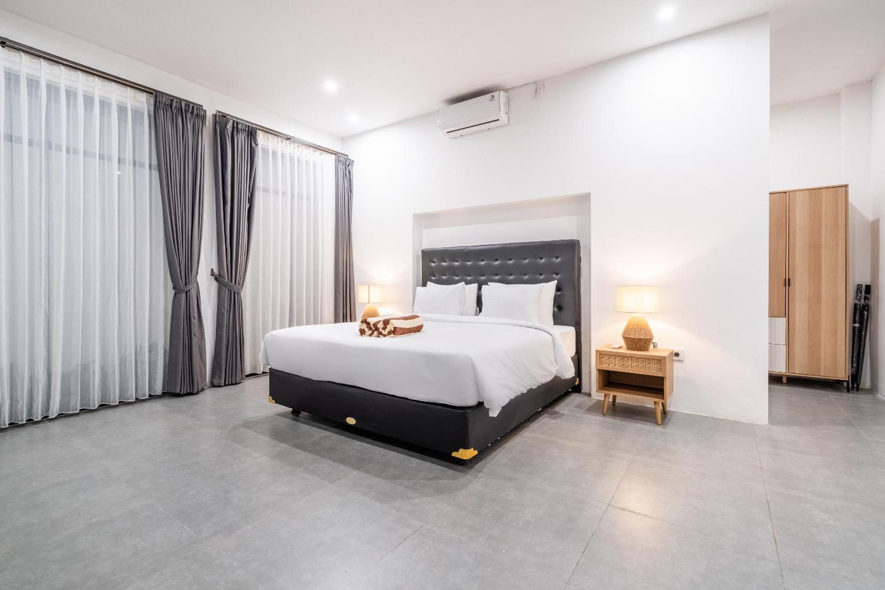 Light Way Villa in Canggu
