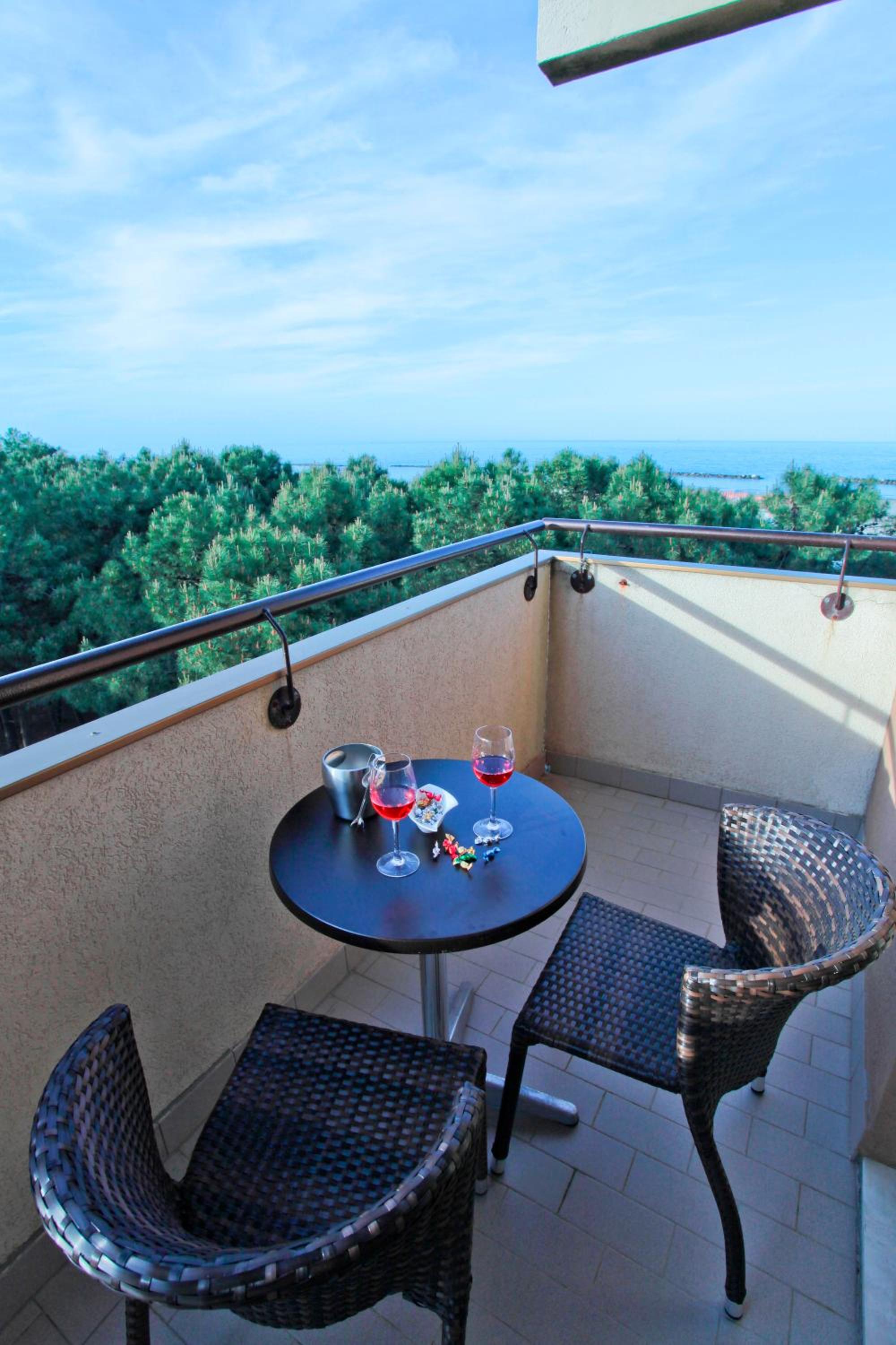 balcony