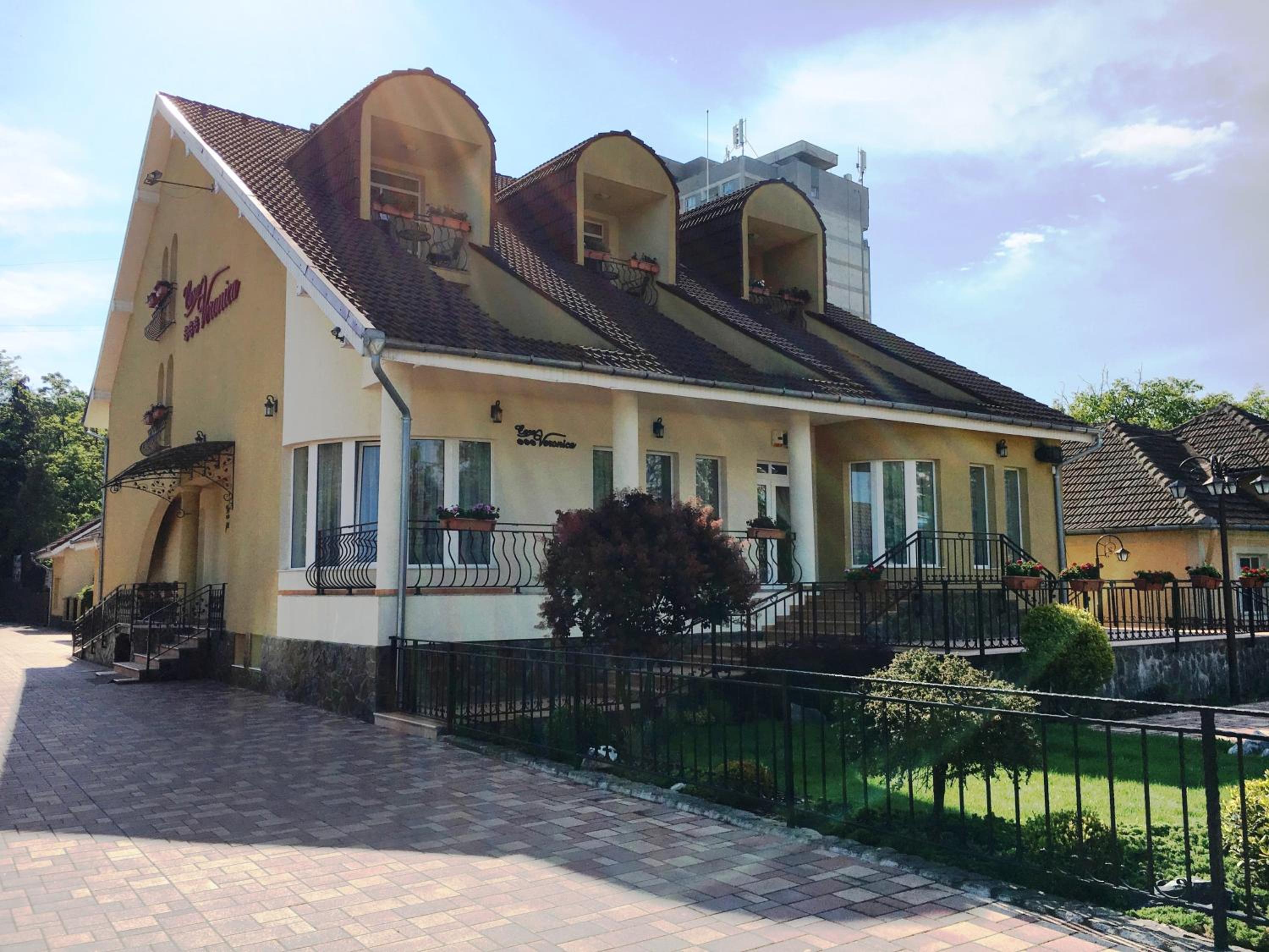 Hotel Casa Veronica - Image 1