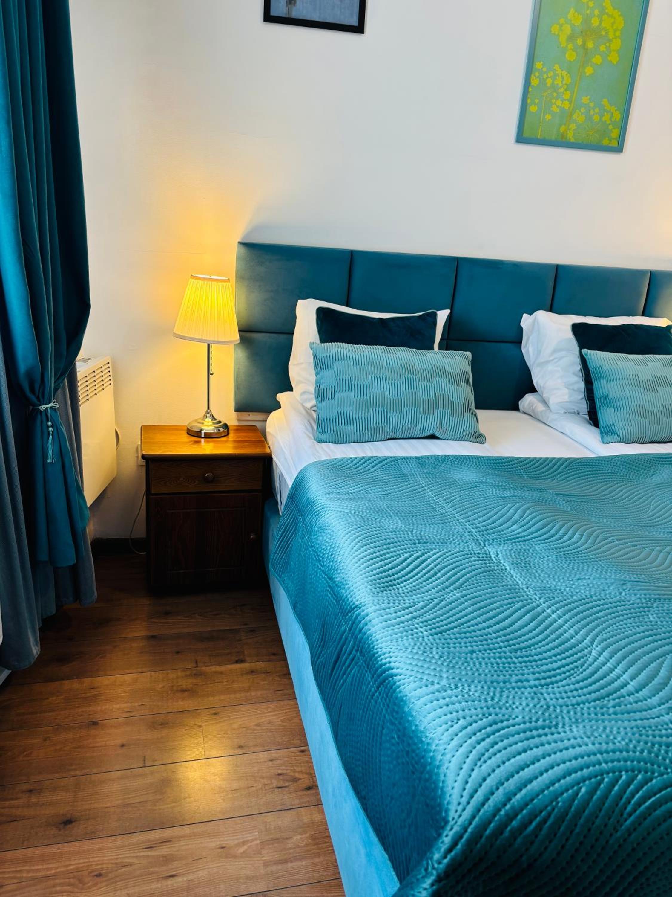Krakow Apartments & Rooms