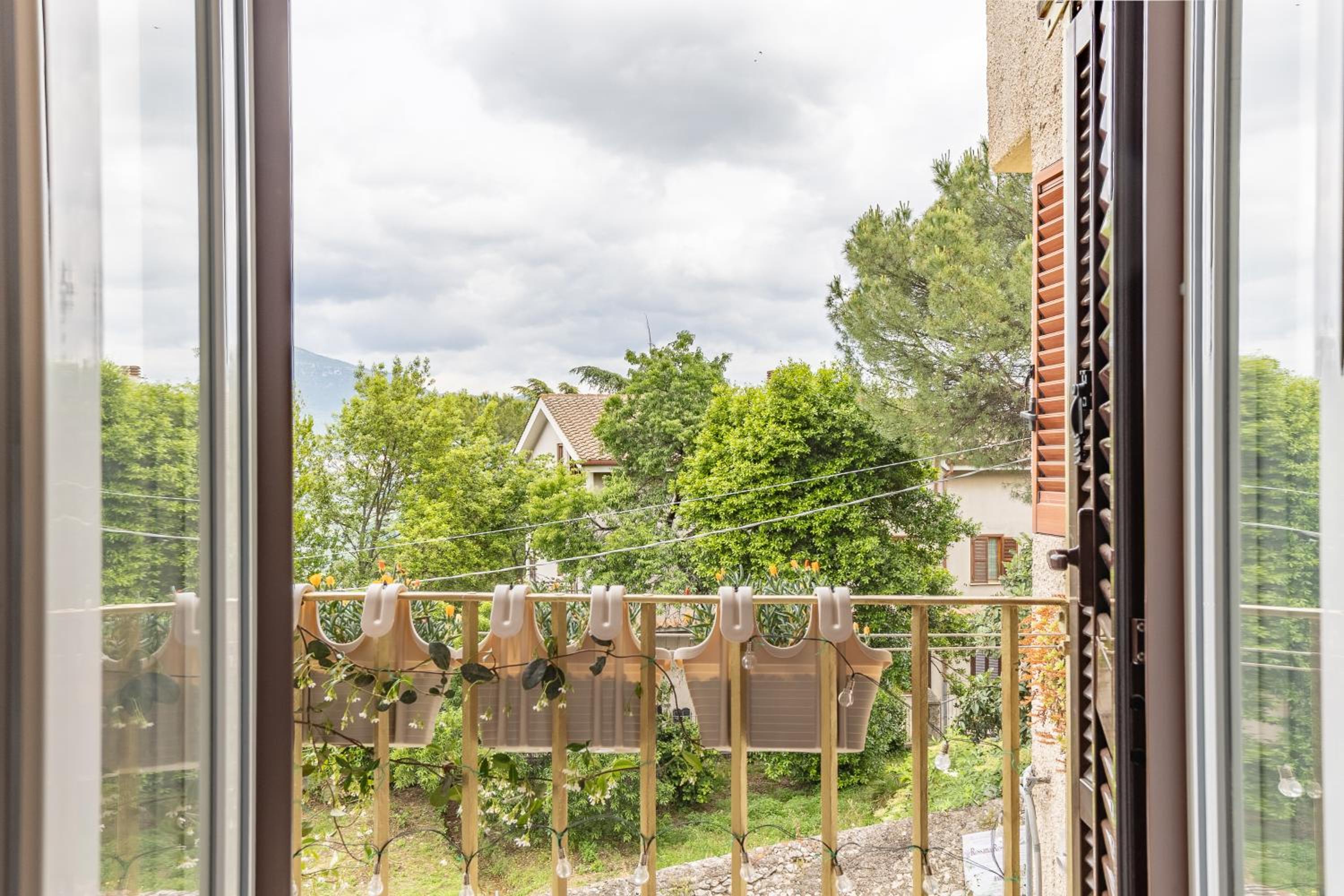 Montecelio Golden House