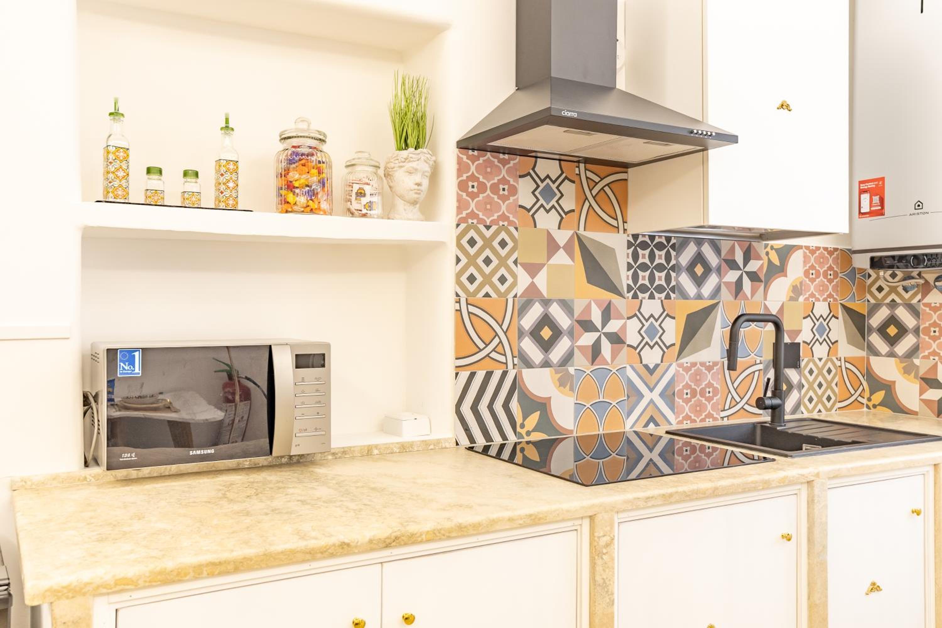Montecelio Golden House