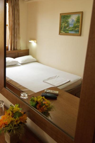Mango Rooms