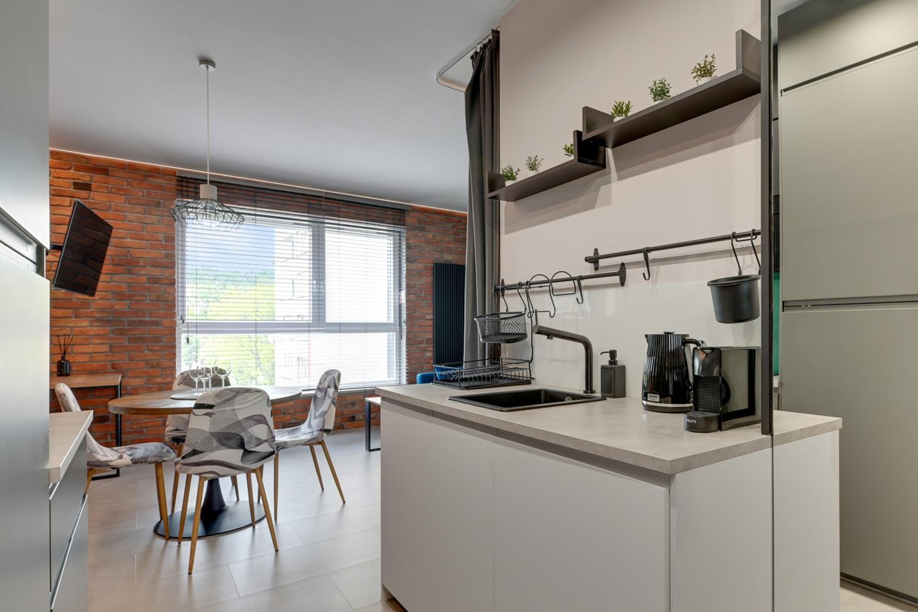 Hello Gdańsk Wałowa Apartment with Parking by Lion Apartments