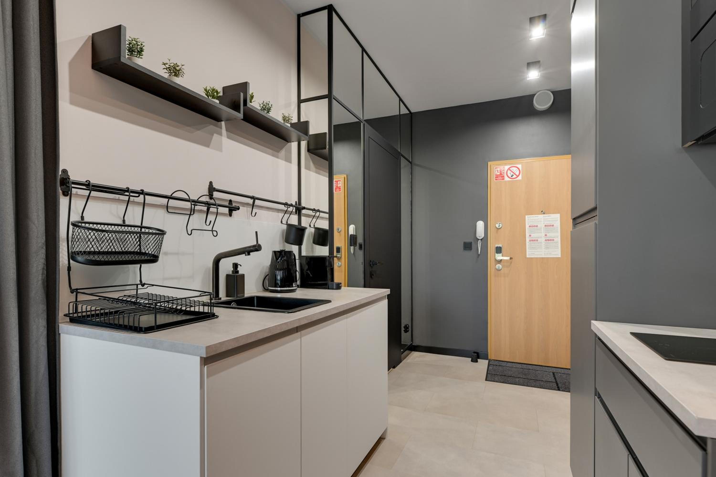 Hello Gdańsk Wałowa Apartment with Parking by Lion Apartments