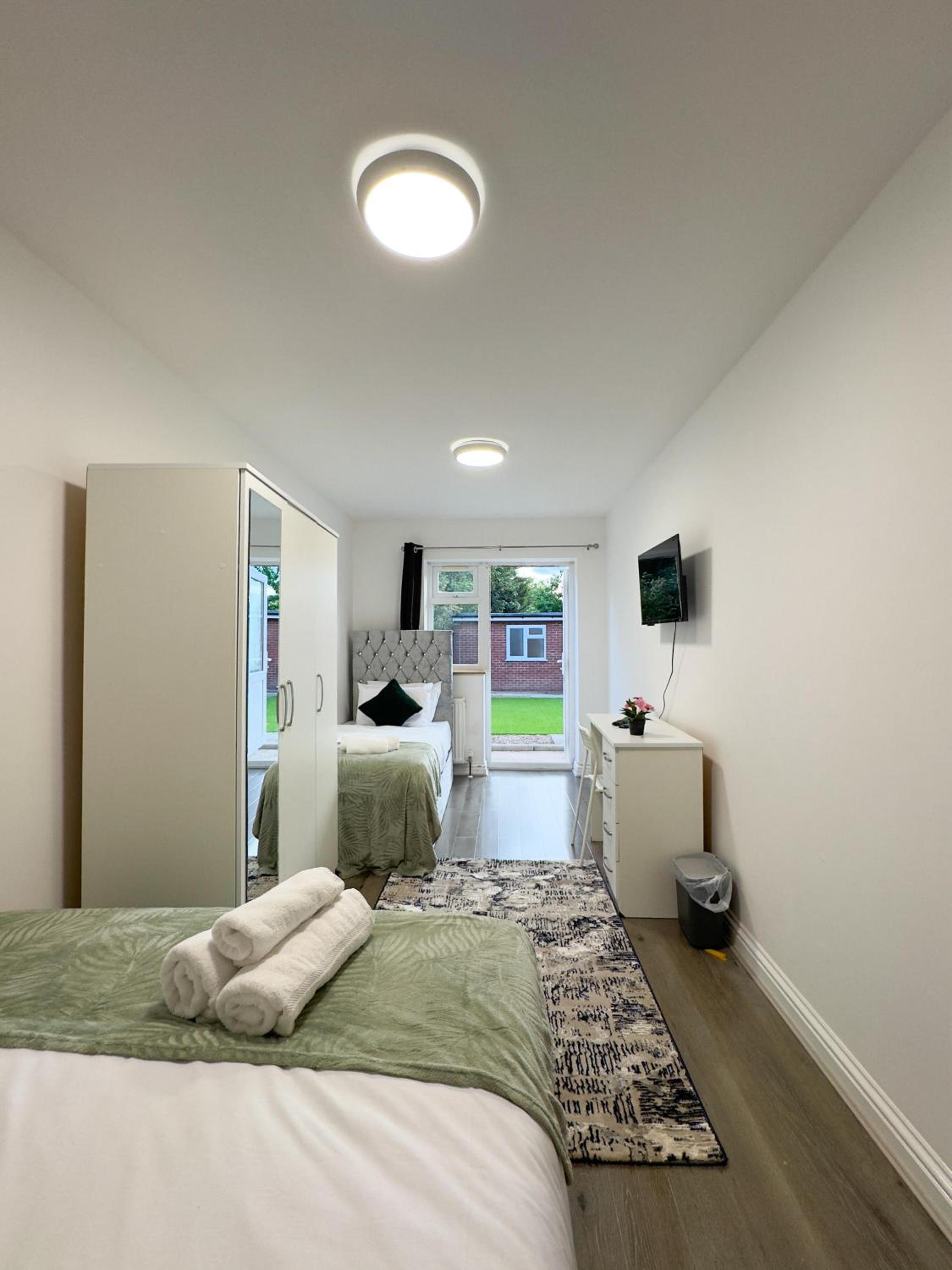 Heathrow Lodge BnB