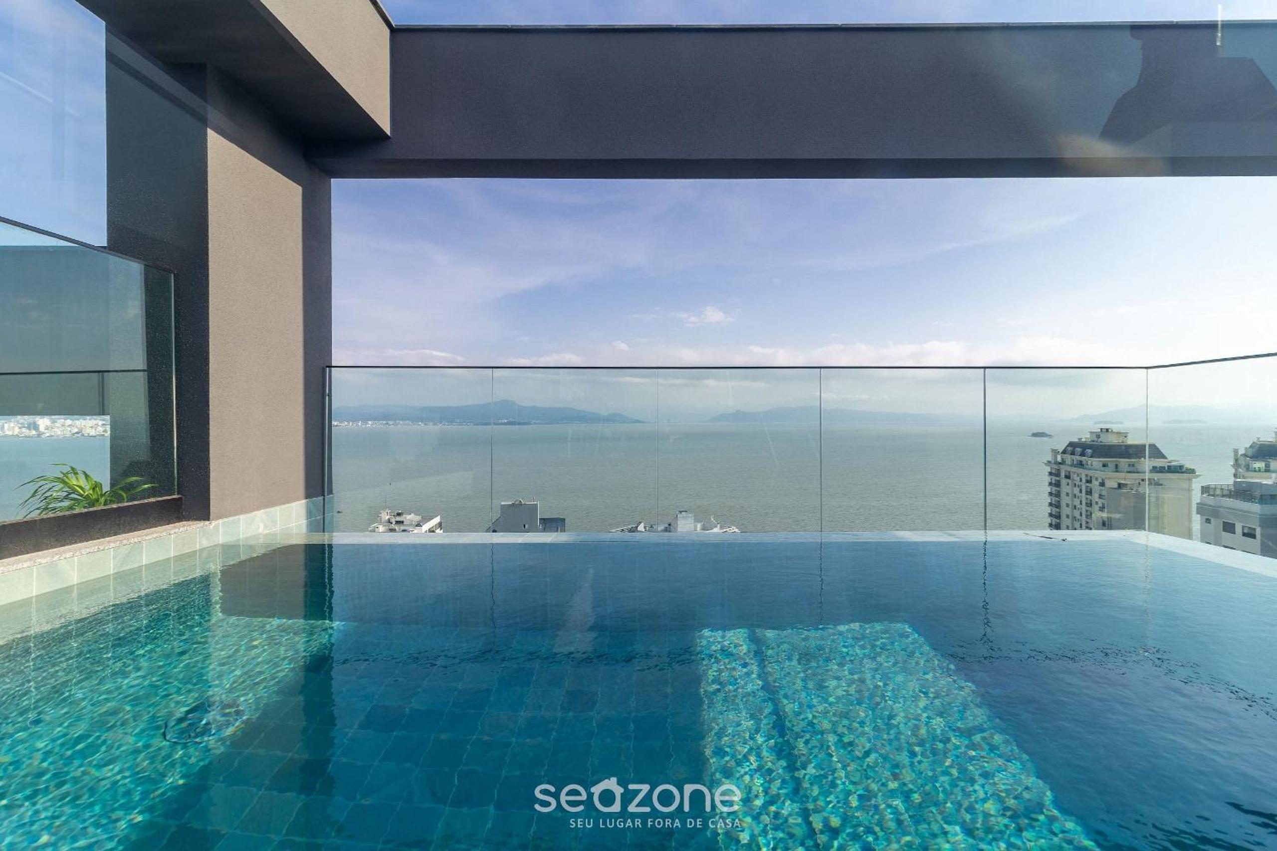 Relaxing and complete stay in a building with pool – VPD