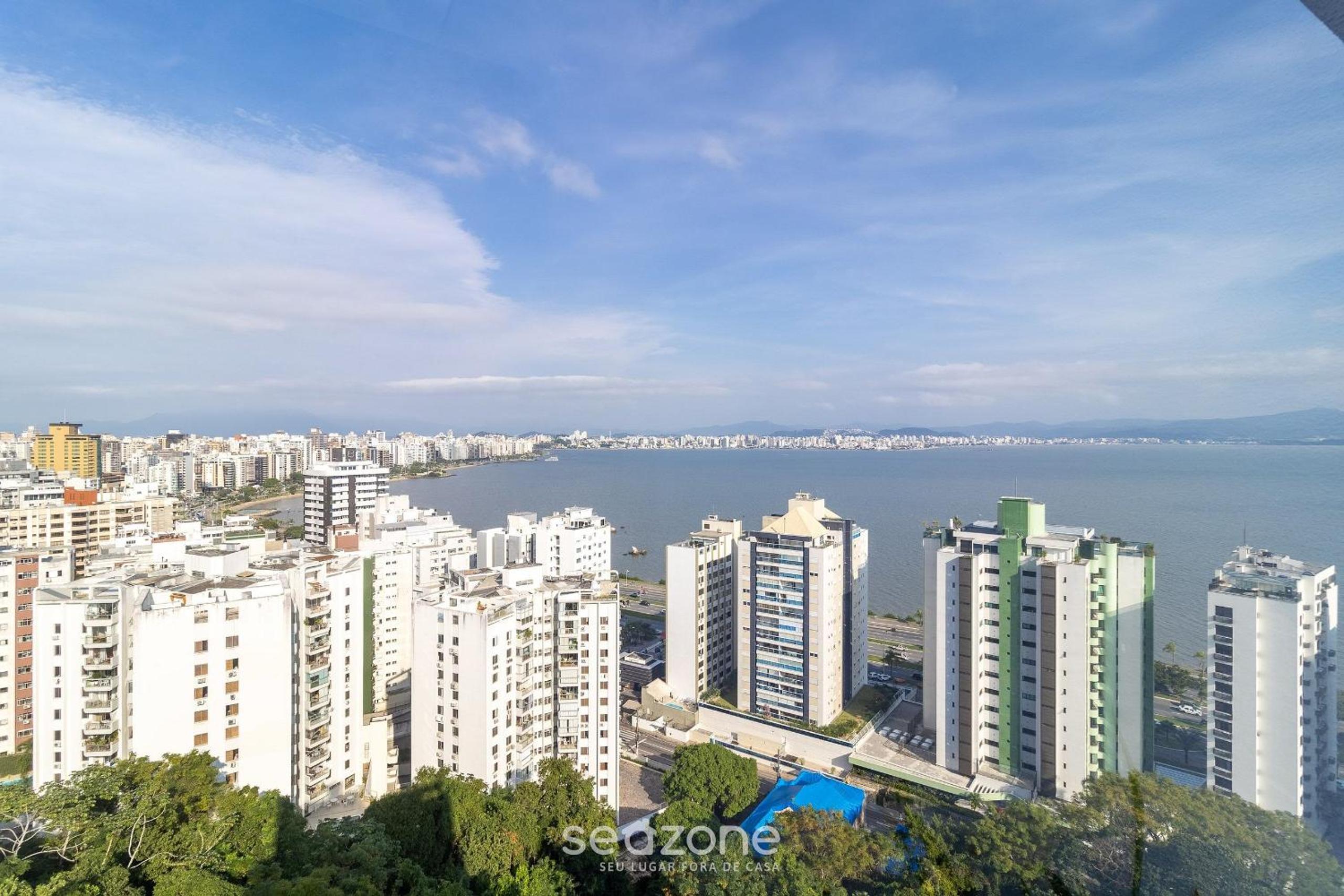 Relaxing and complete stay in a building with pool – VPD