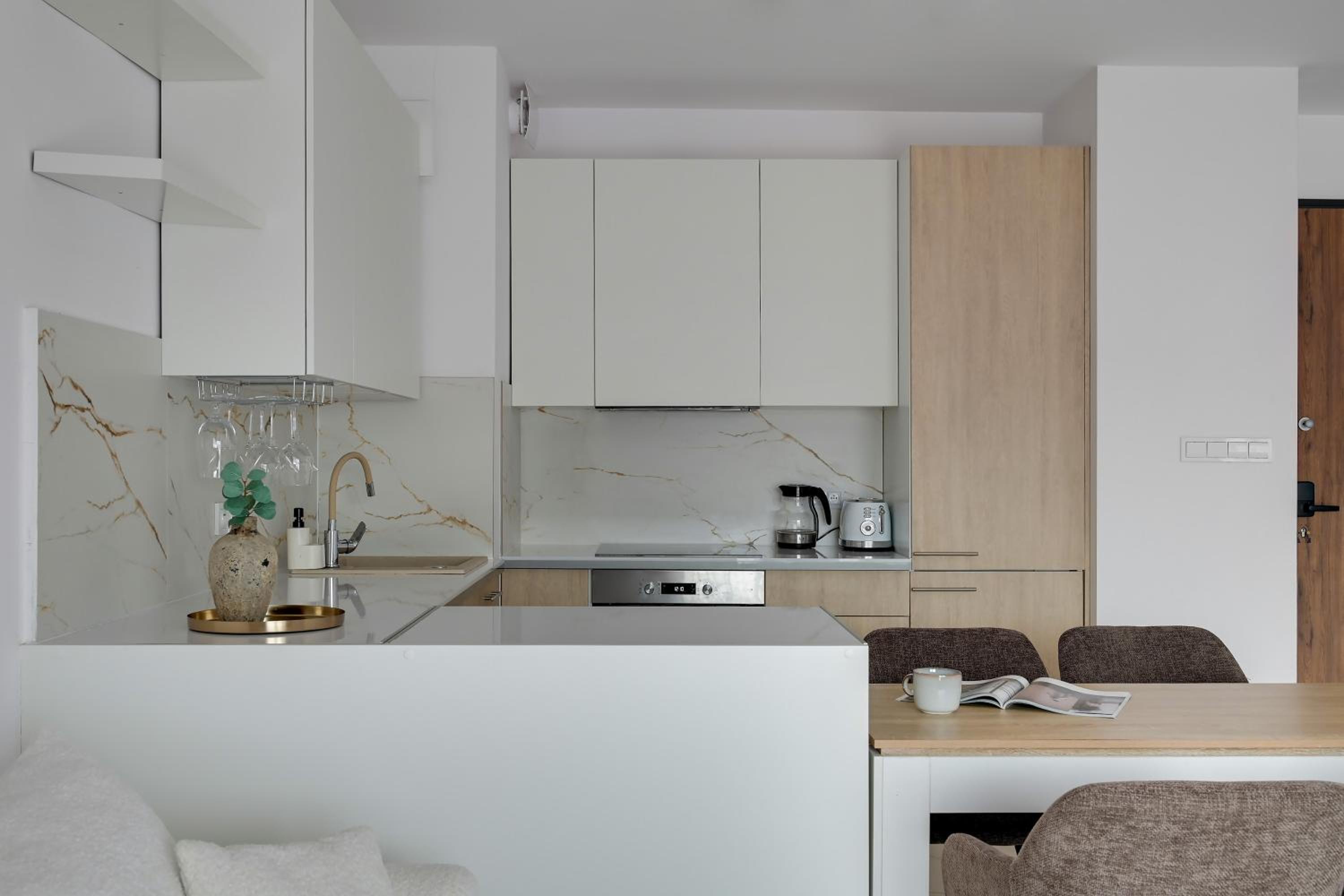 Riverside Gdańsk Apartment by Lion Apartments