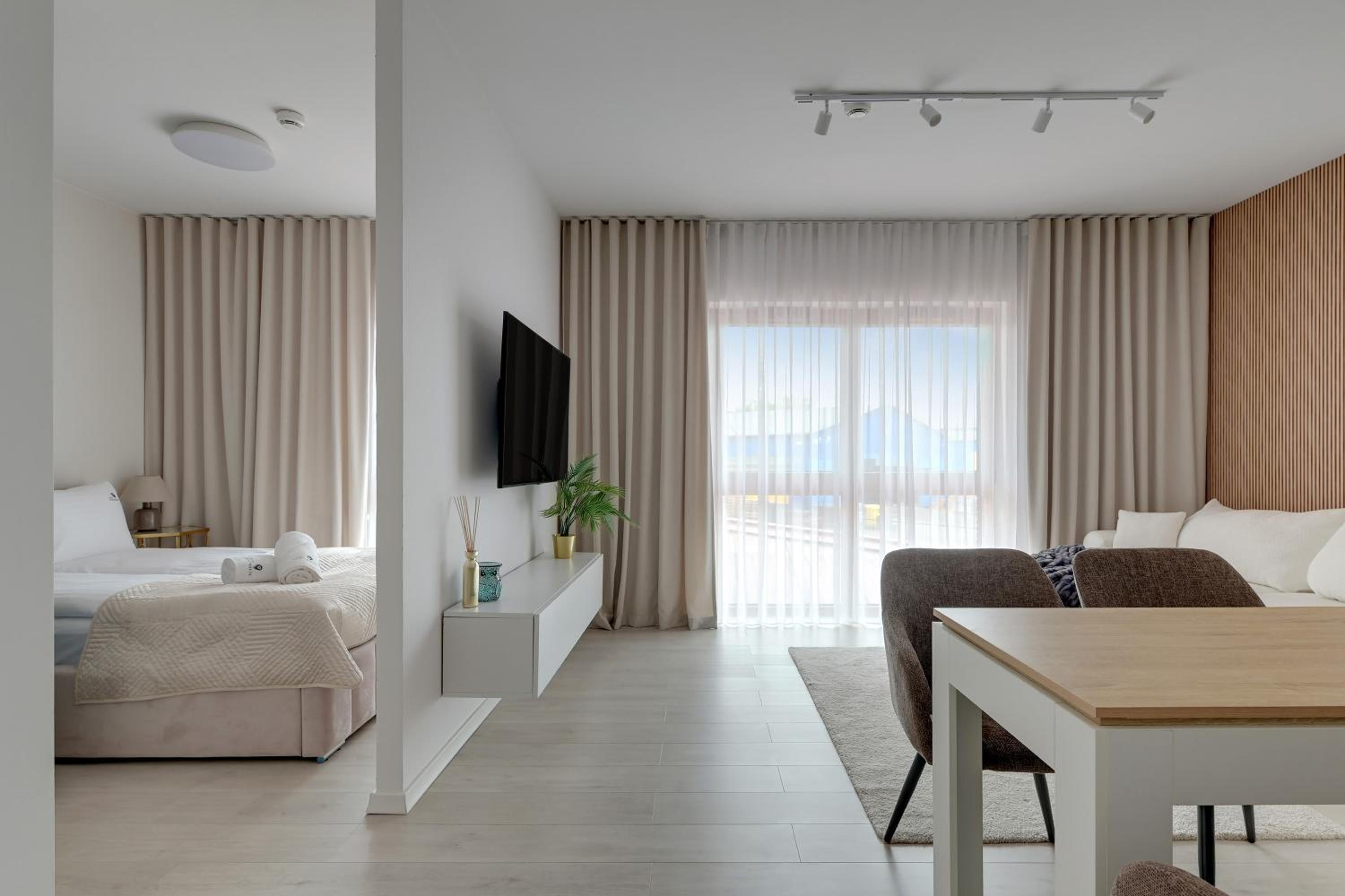Riverside Gdańsk Apartment by Lion Apartments
