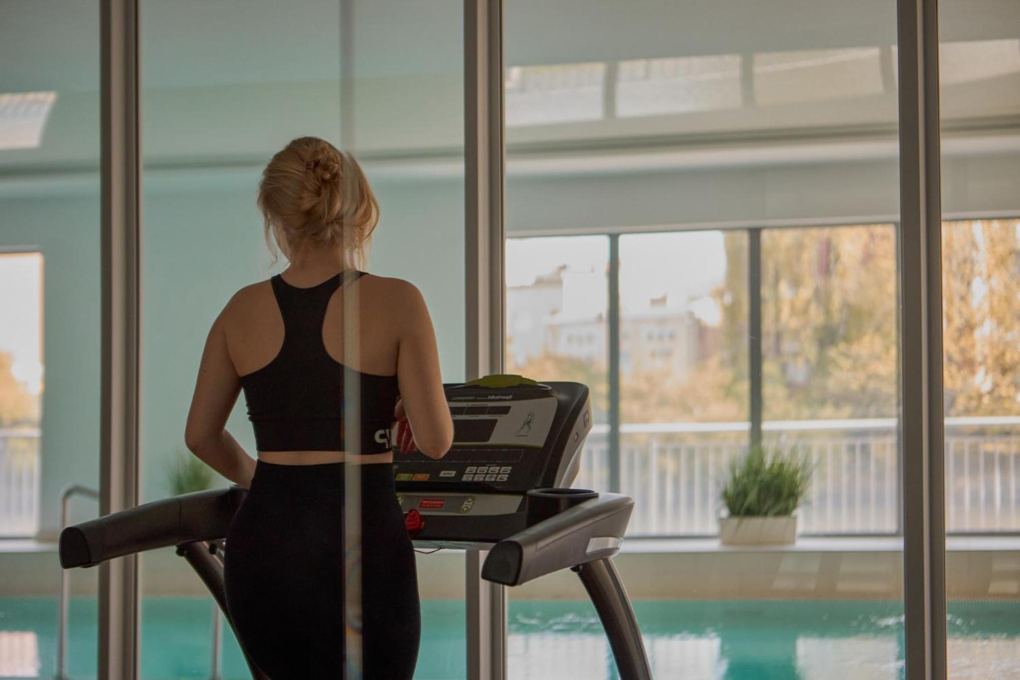 Waterlane Island - Riverview Pool, SPA & Gym by Downtown Apartments