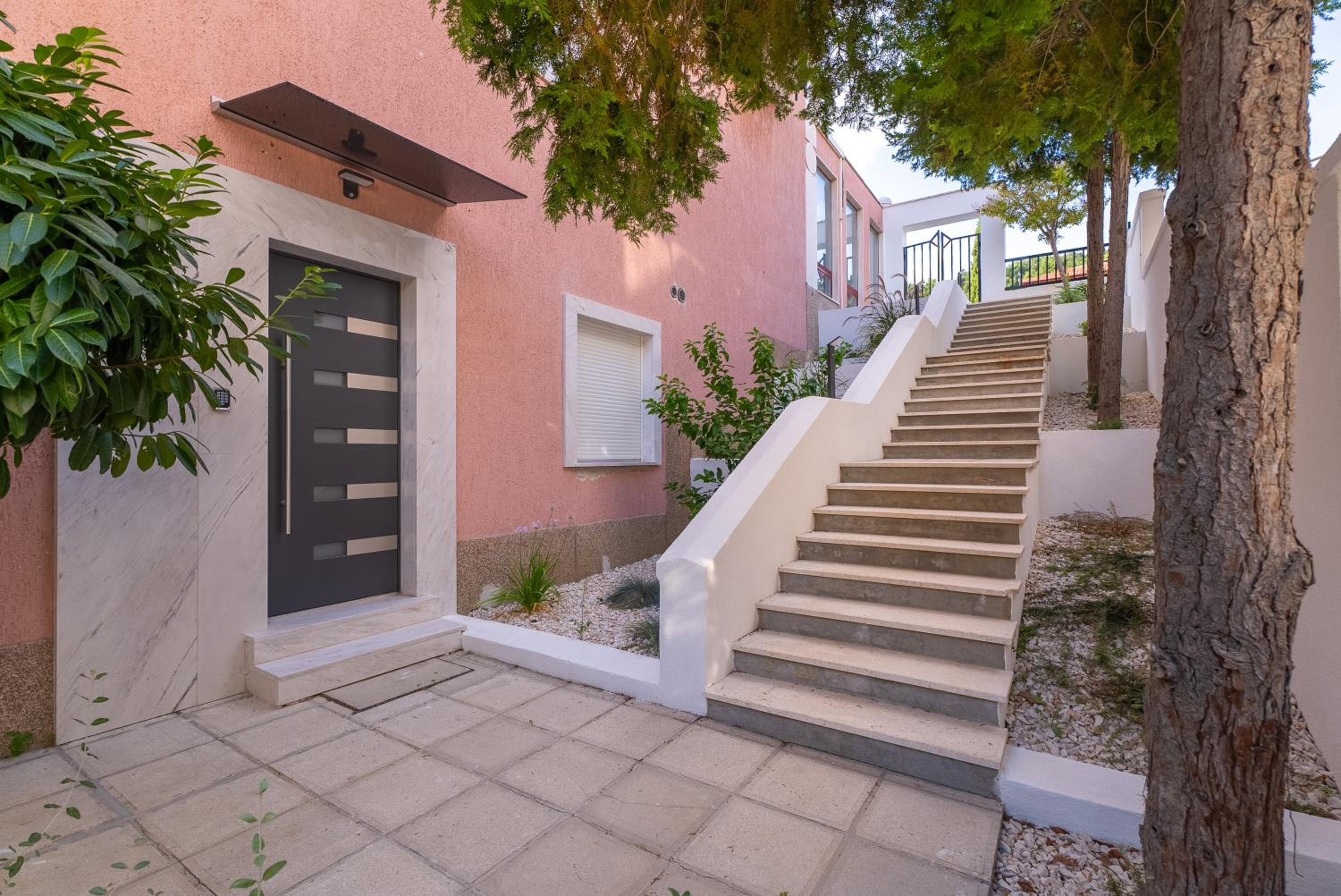 Luxury Apartment & Rooms 
