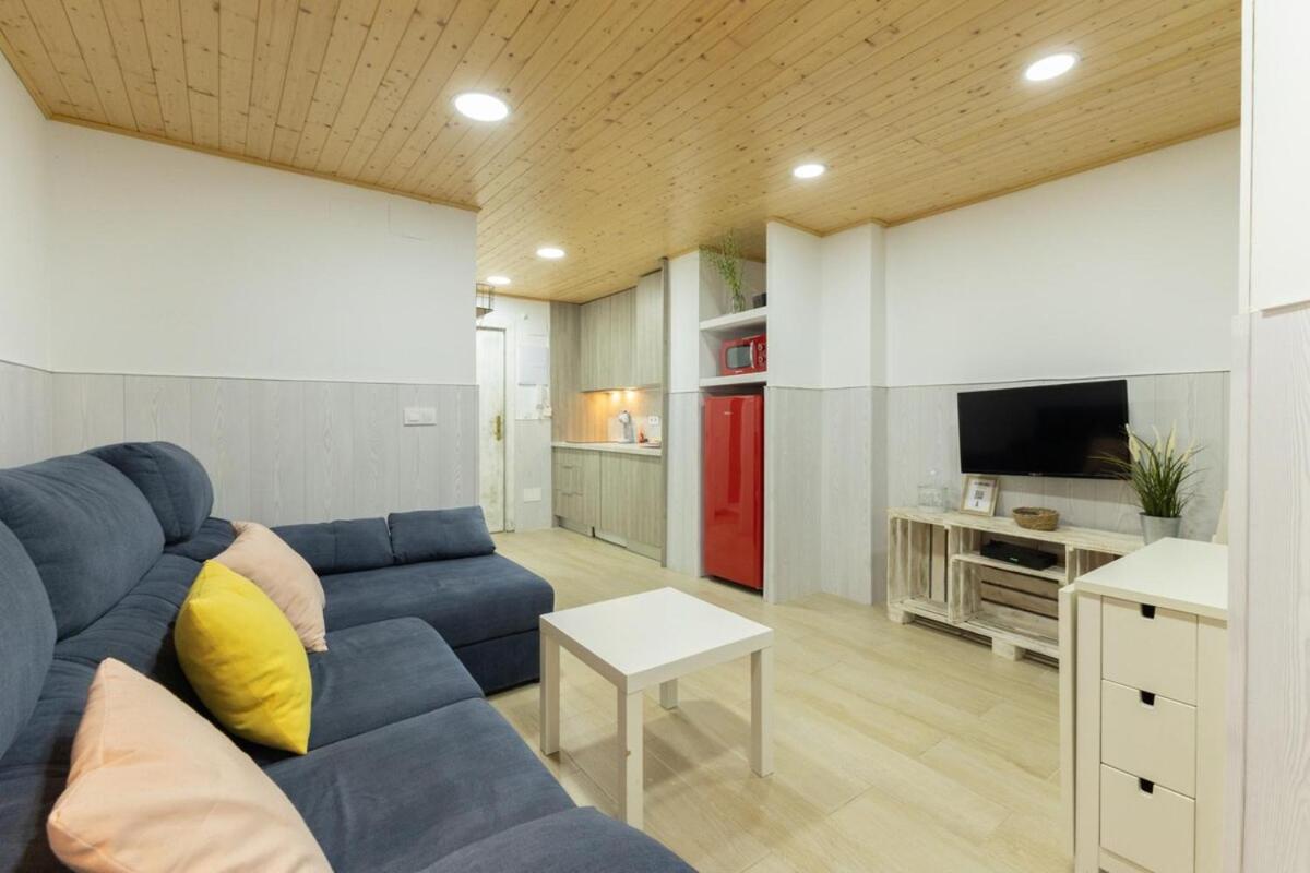 Fabie Oasis Suite by Valcambre