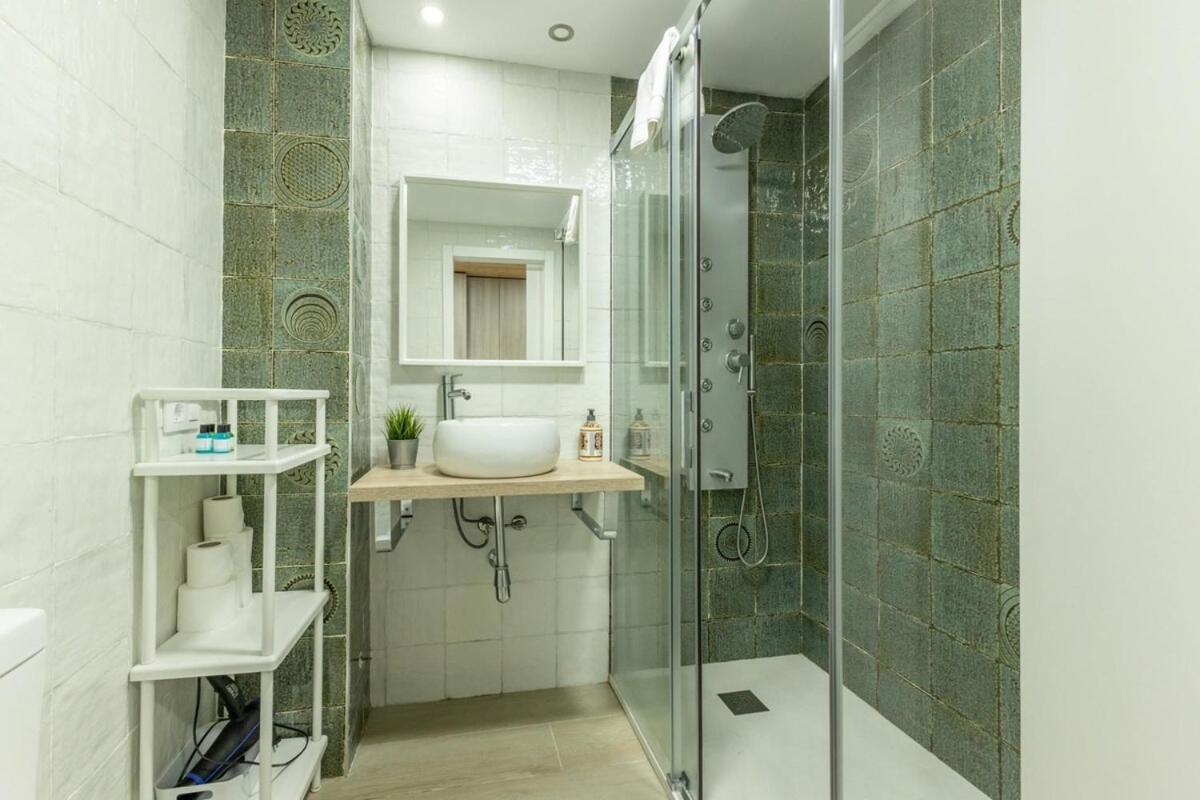 Fabie Oasis Suite by Valcambre