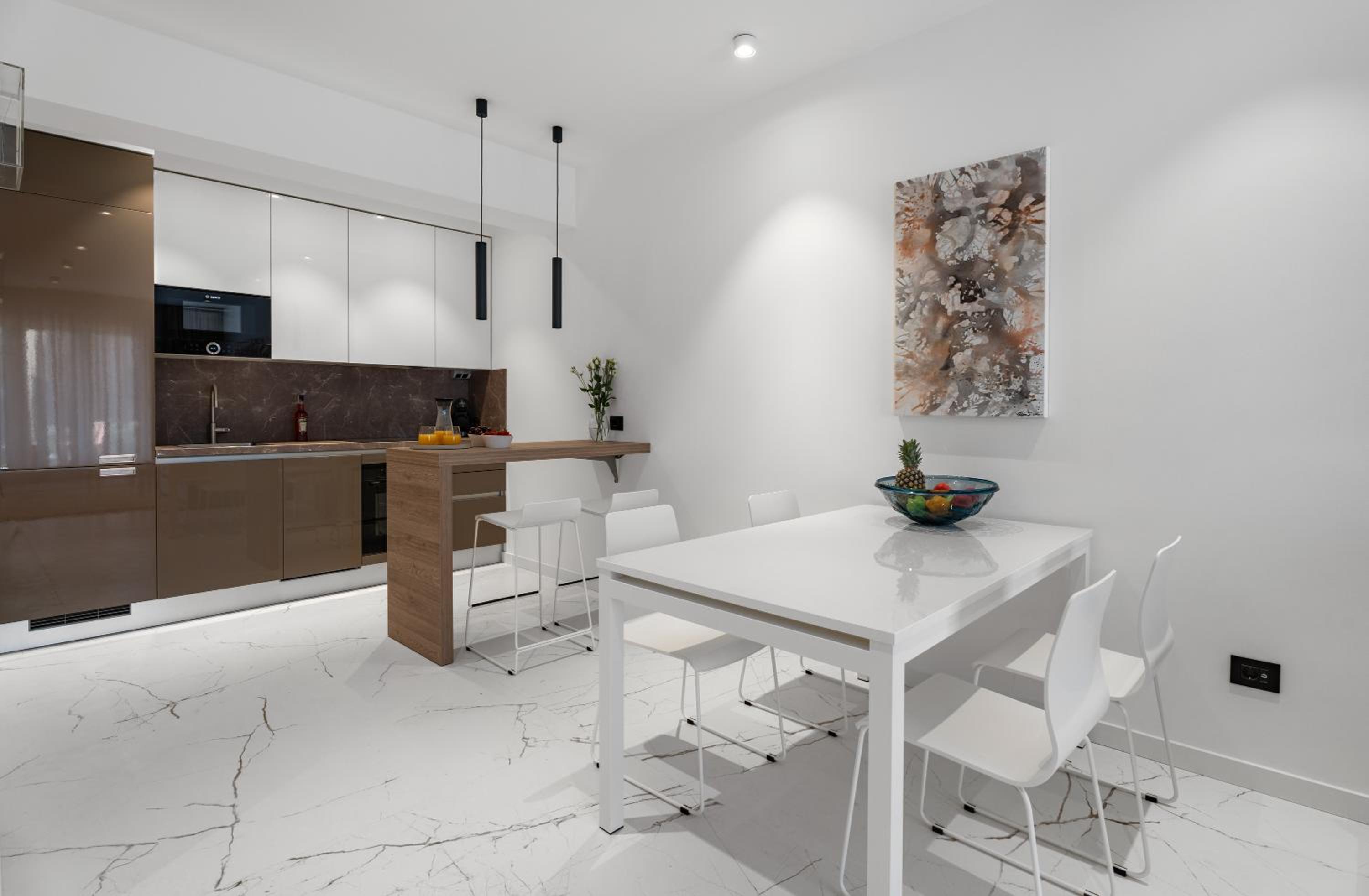 Luxury Apartment & Rooms 