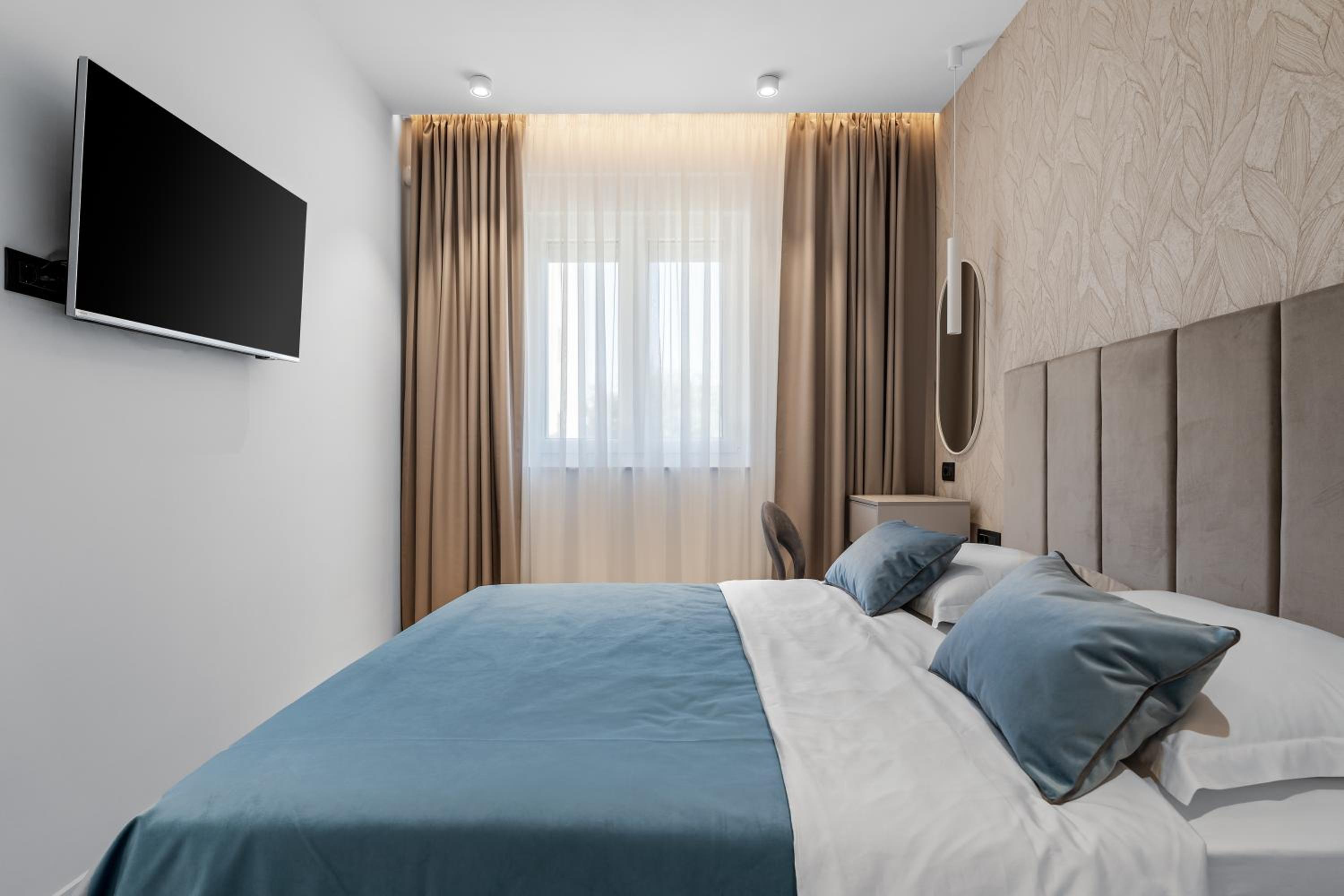 Luxury Apartment & Rooms 