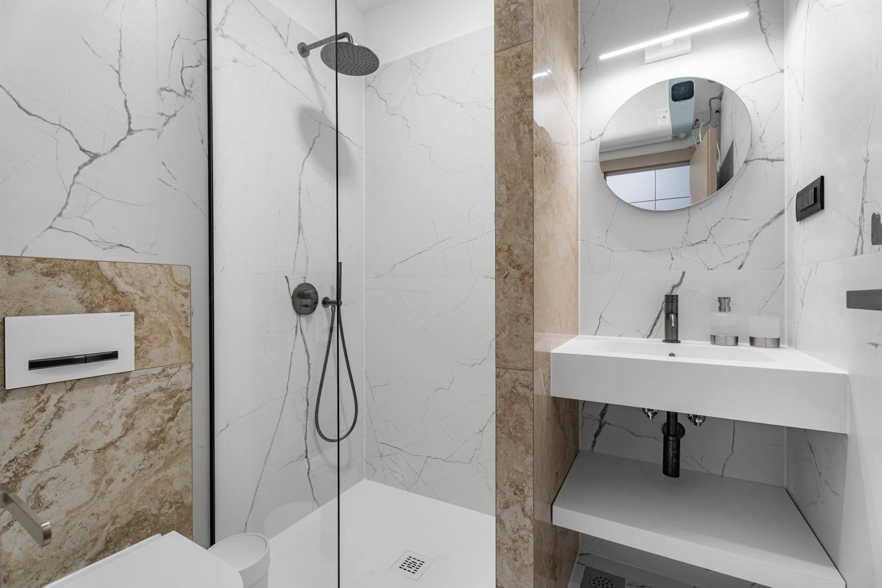 Luxury Apartment & Rooms 