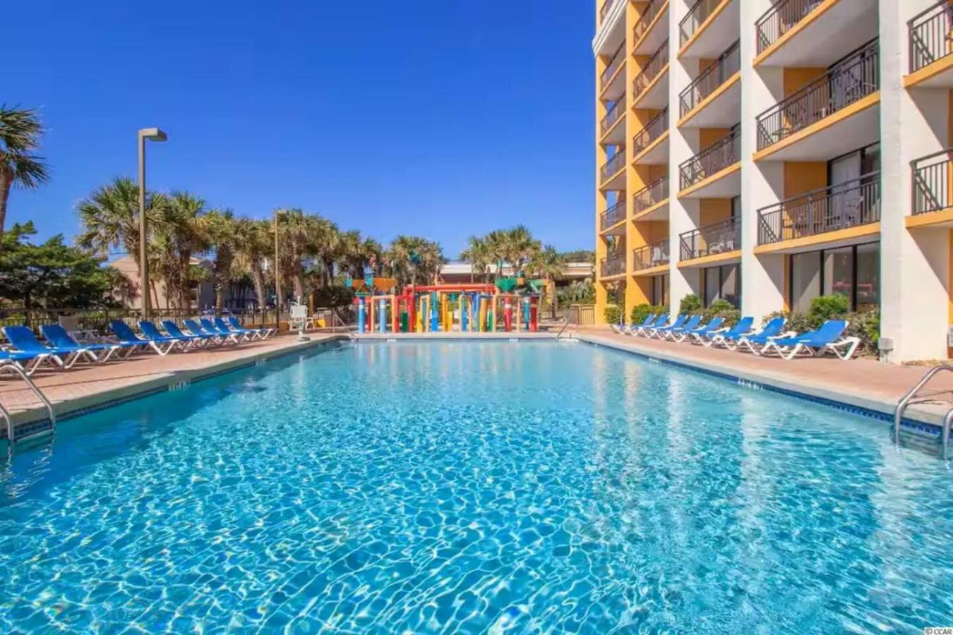 Renovated Oceanview Caravelle MB