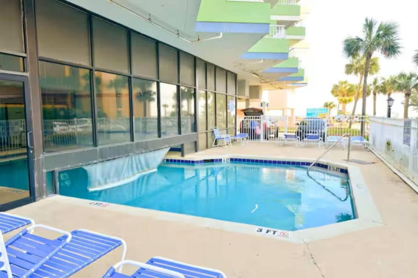 Renovated Oceanview Caravelle MB