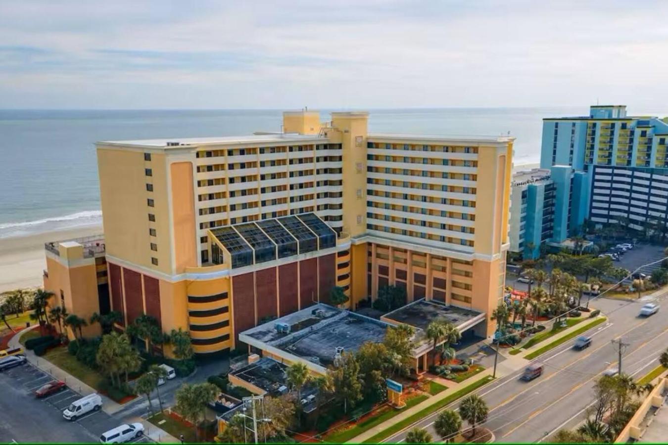 Renovated Oceanview Caravelle MB