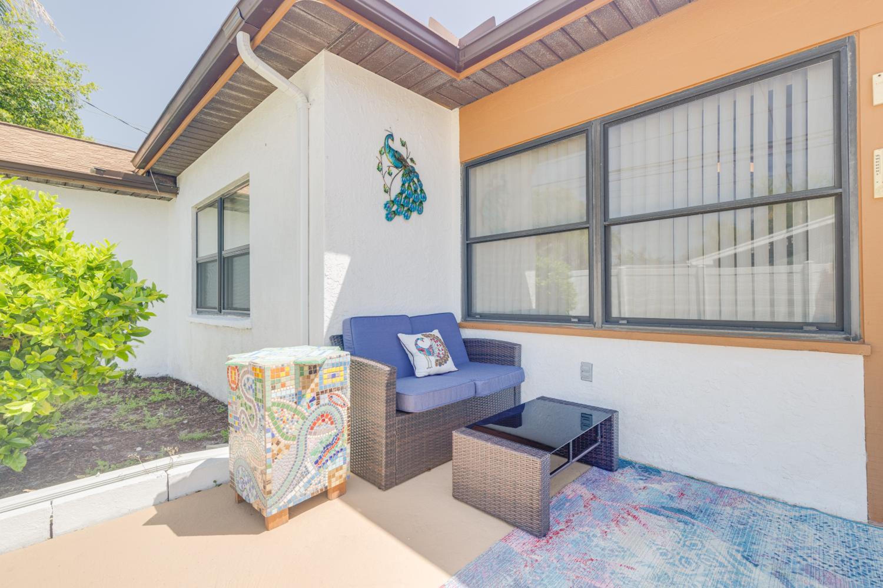 King size bed, private bathroom, flat TV