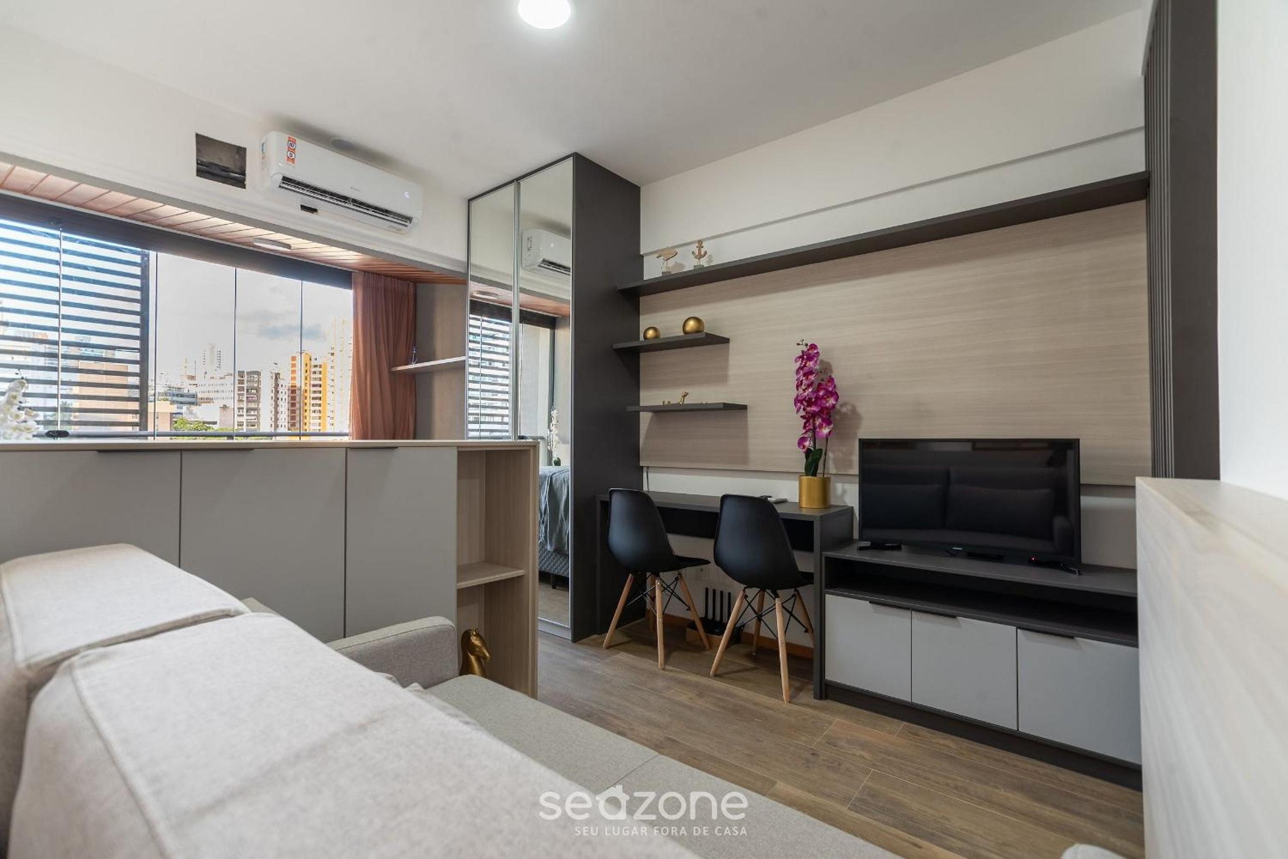 Units in Building with Swimming Pool in Barra-SSA - EUB