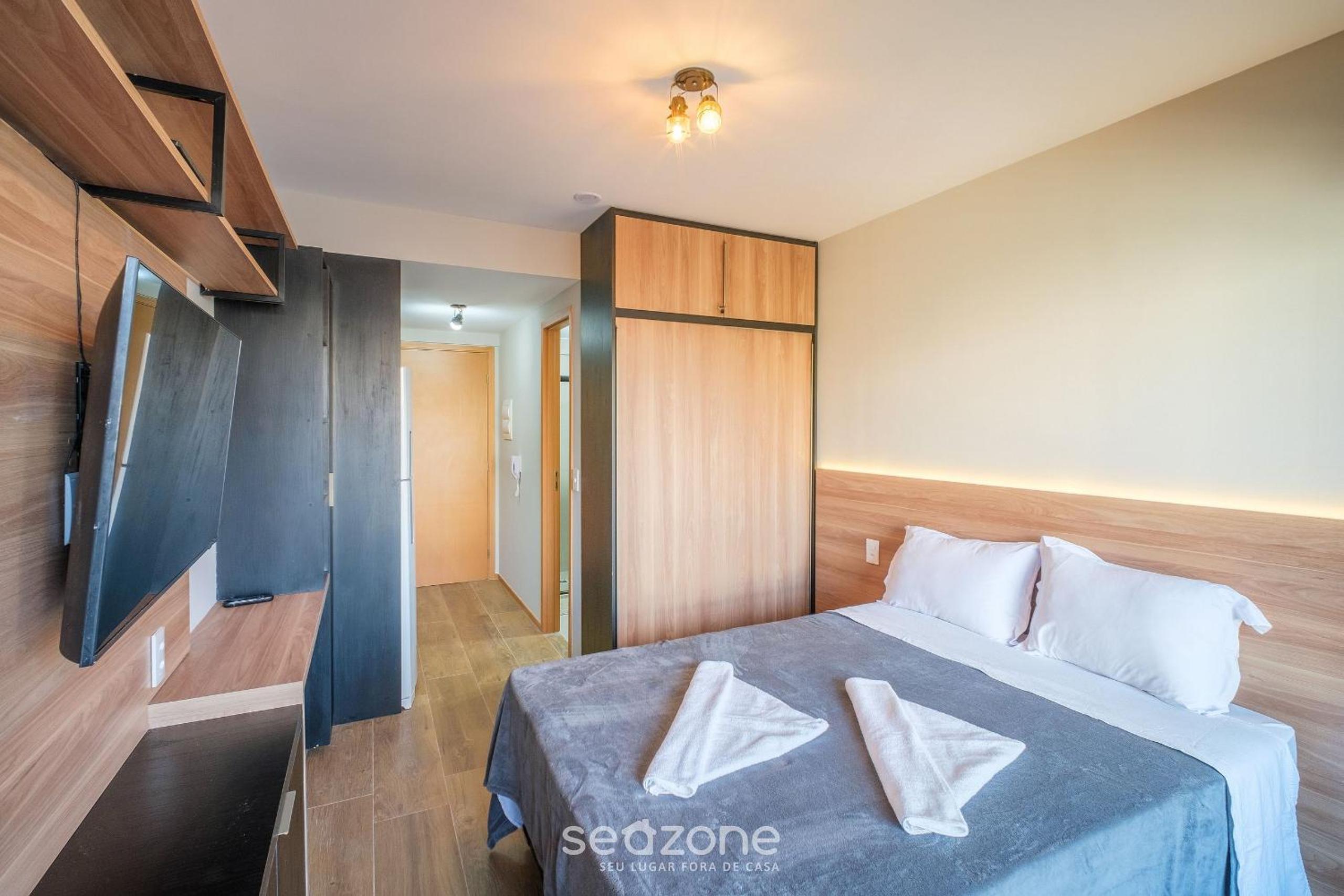 Units in Building with Swimming Pool in Barra-SSA - EUB