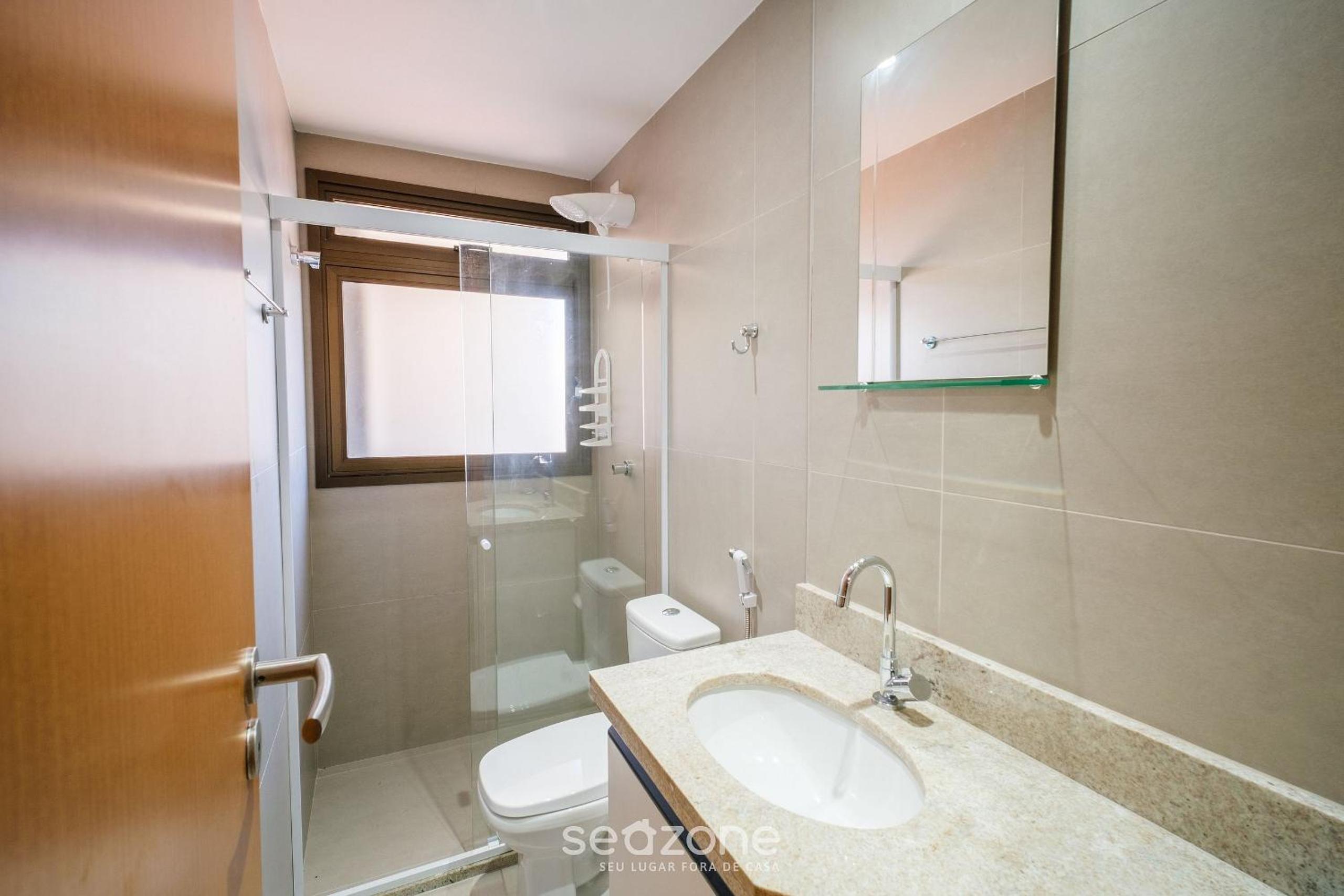 Units in Building with Swimming Pool in Barra-SSA - EUB