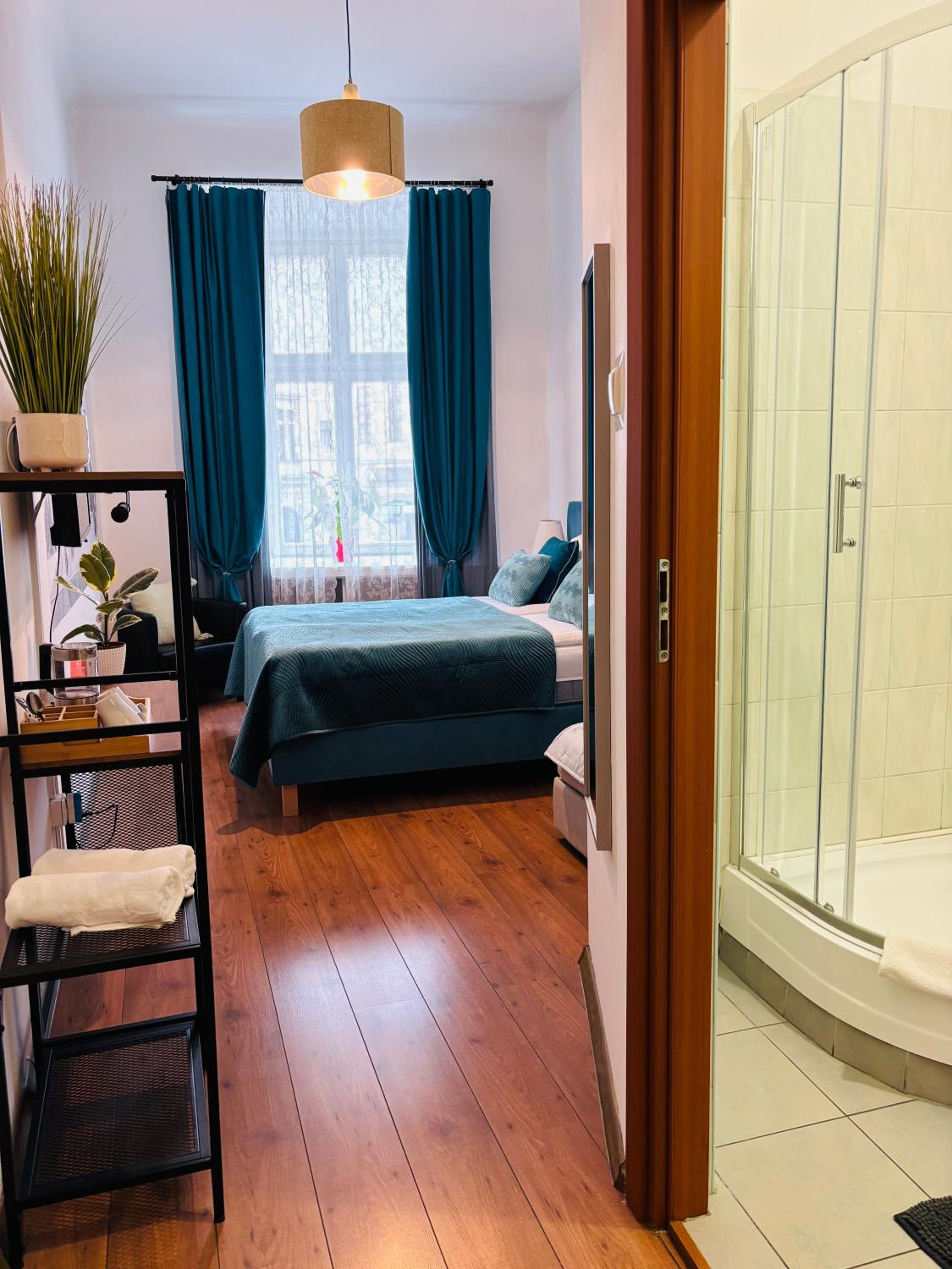 Krakow Apartments & Rooms