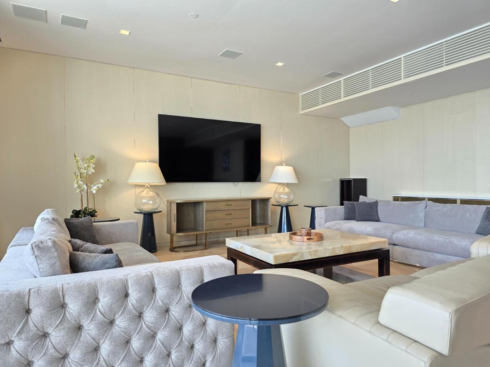 Venduras- 4BR Luxe Duplex Penthouse At Palm Private Pool