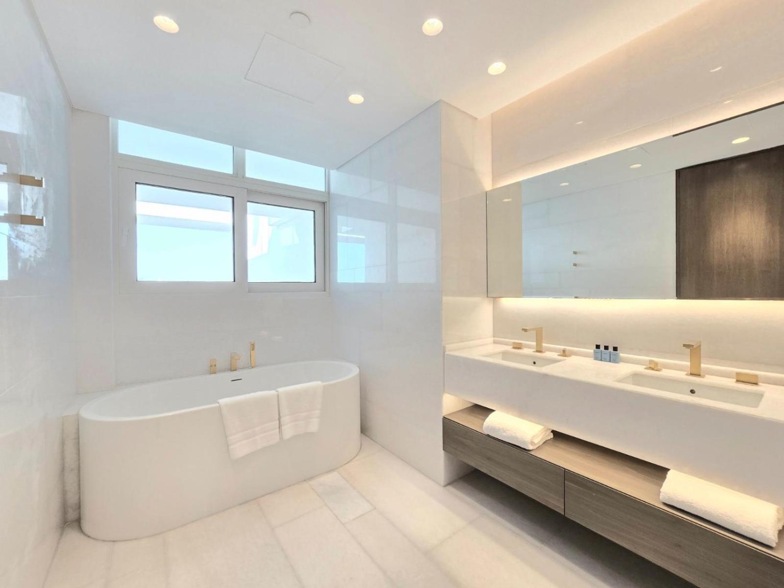 Venduras- 4BR Luxe Duplex Penthouse At Palm Private Pool