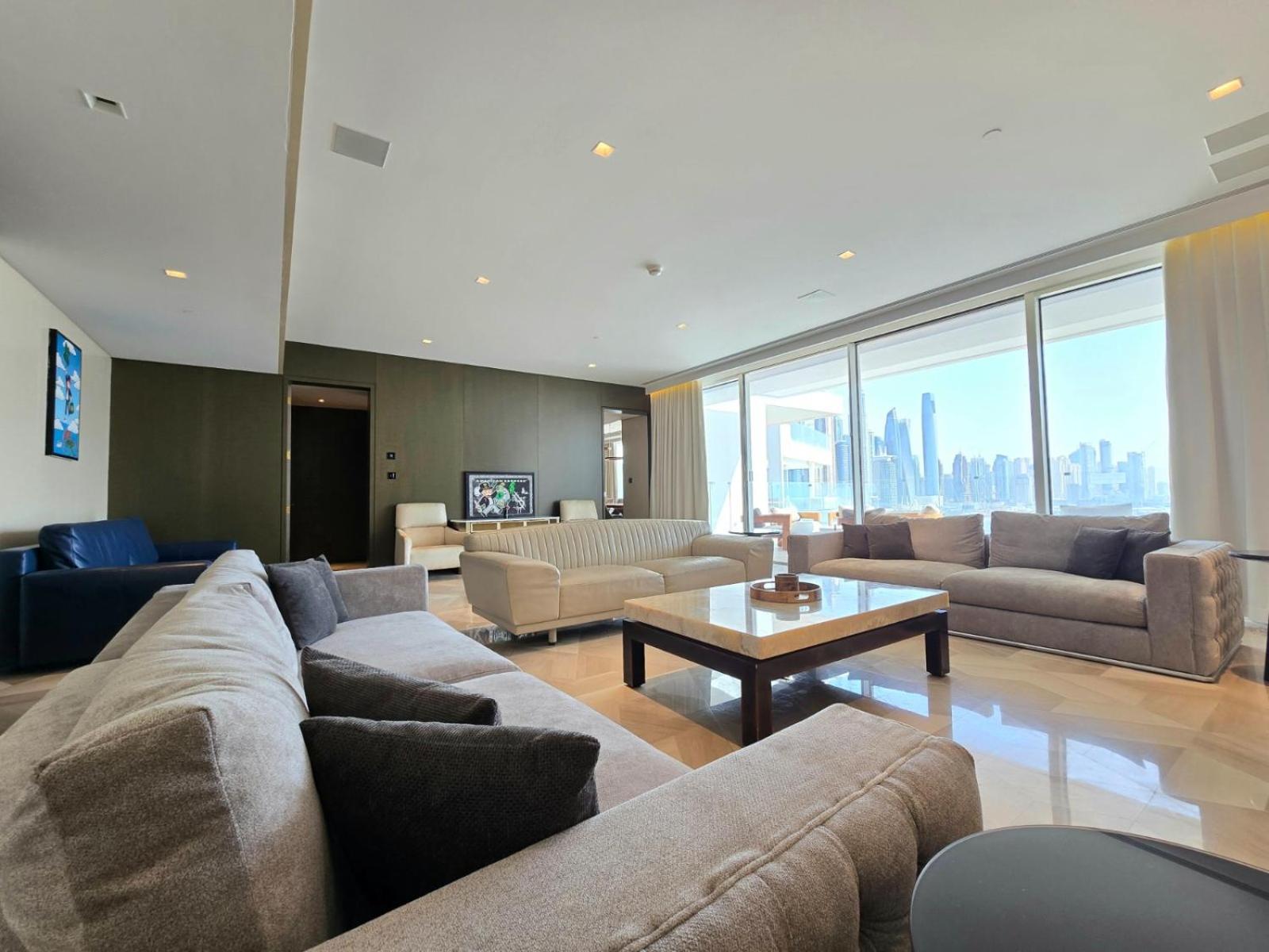 Venduras- 4BR Luxe Duplex Penthouse At Palm Private Pool