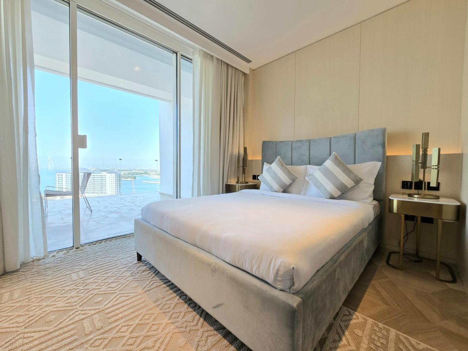 Venduras- 4BR Luxe Duplex Penthouse At Palm Private Pool