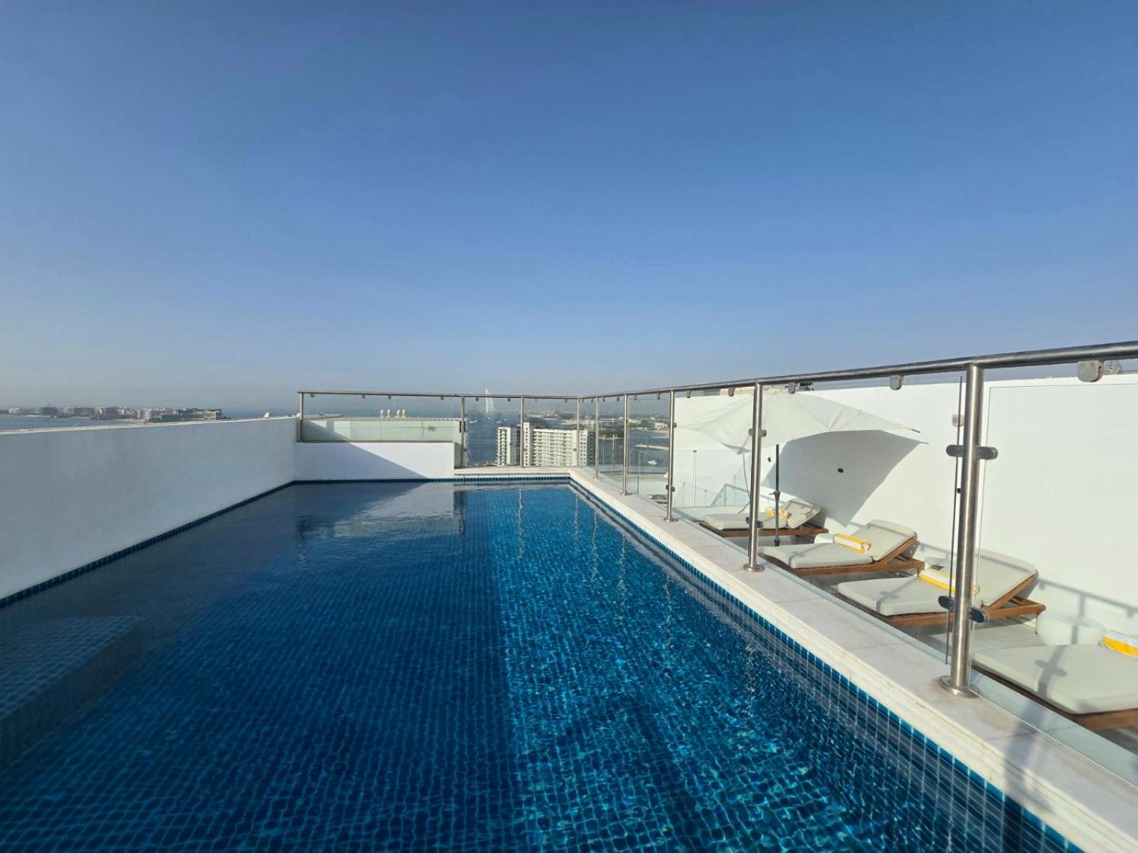 Venduras- 4BR Luxe Duplex Penthouse At Palm Private Pool