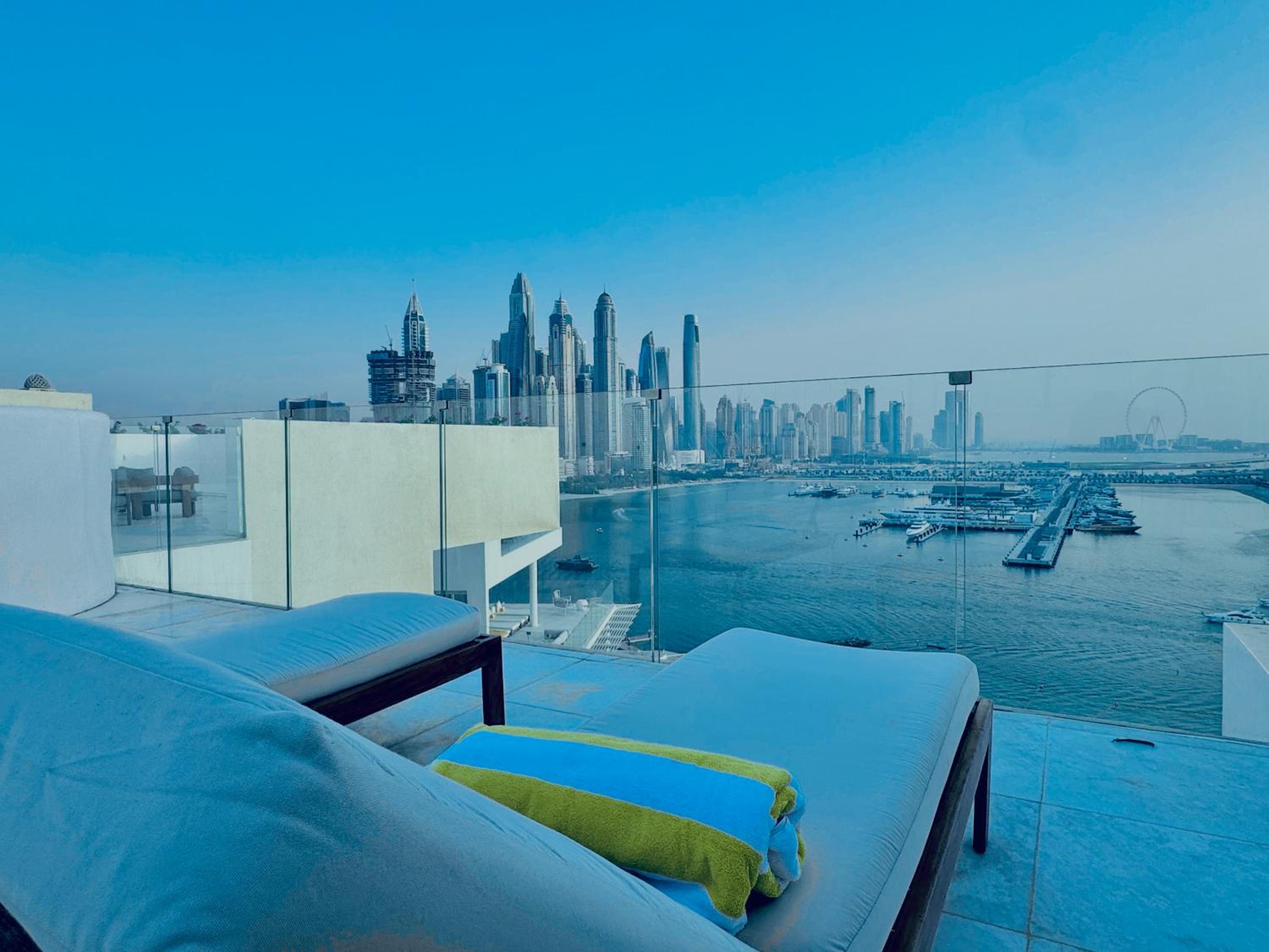 Venduras- 4BR Luxe Duplex Penthouse At Palm Private Pool