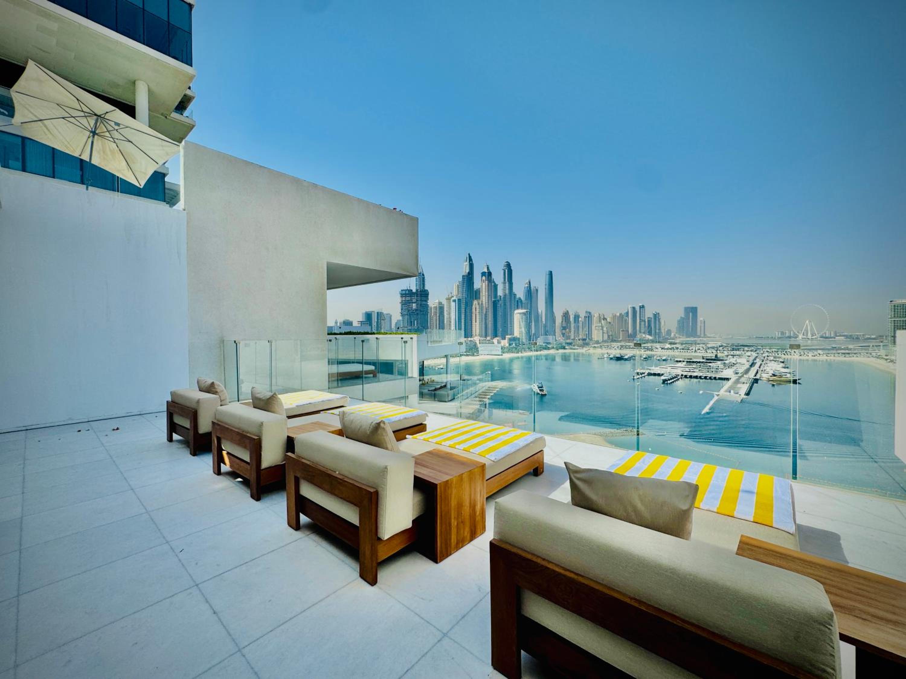 Venduras- 4BR Luxe Duplex Penthouse At Palm Private Pool