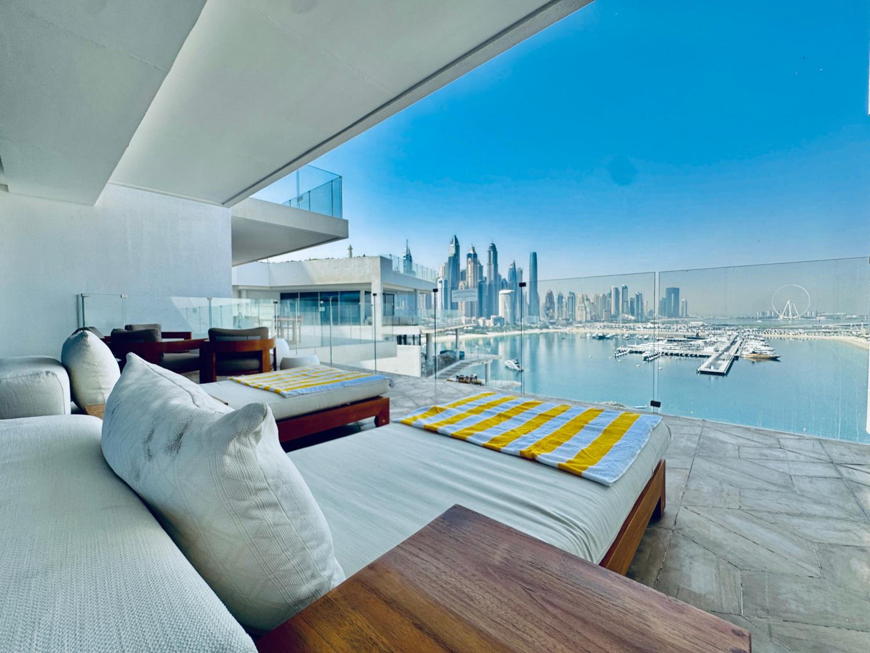 Venduras- 4BR Luxe Duplex Penthouse At Palm Private Pool