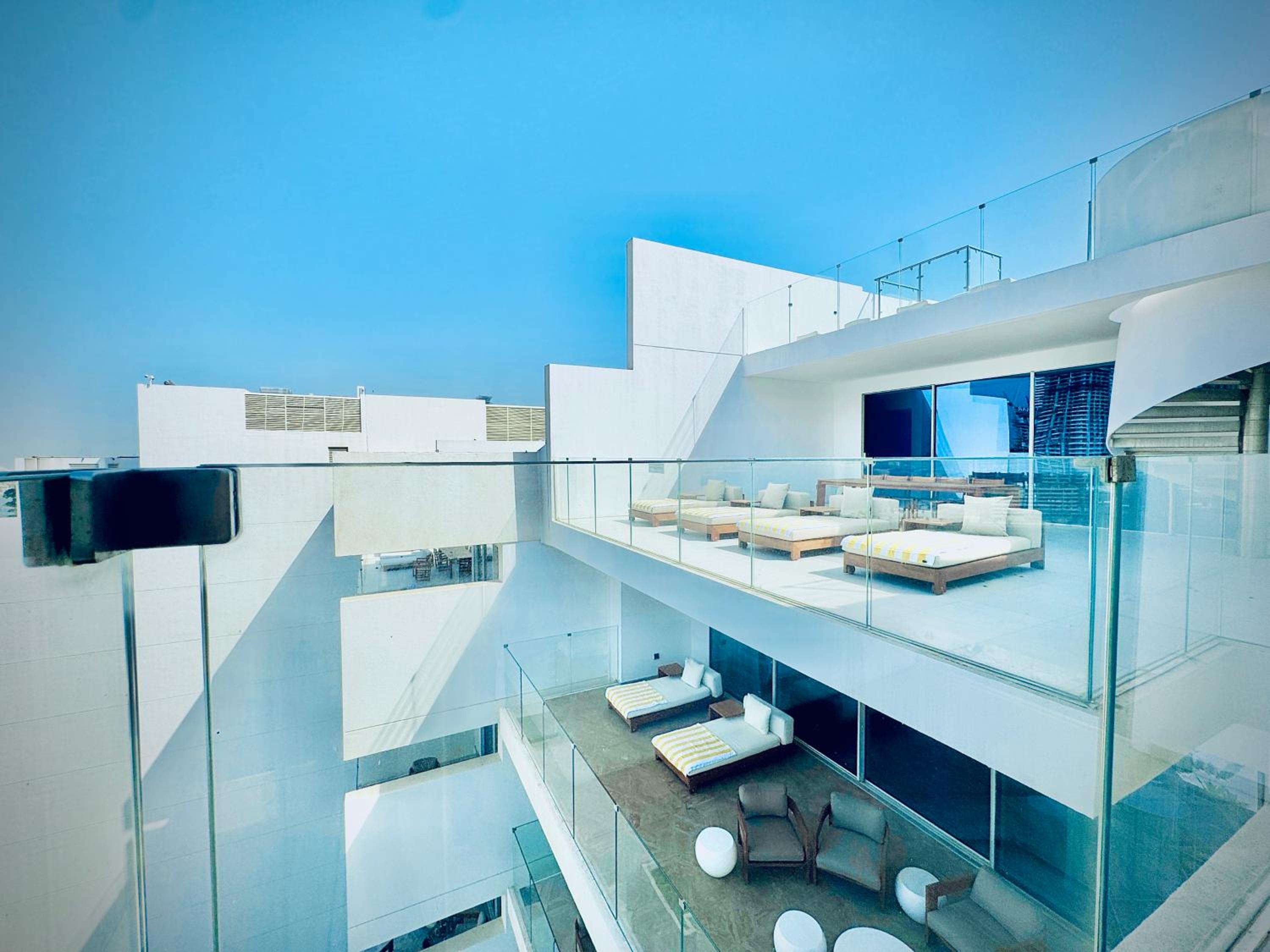 Venduras- 4BR Luxe Duplex Penthouse At Palm Private Pool