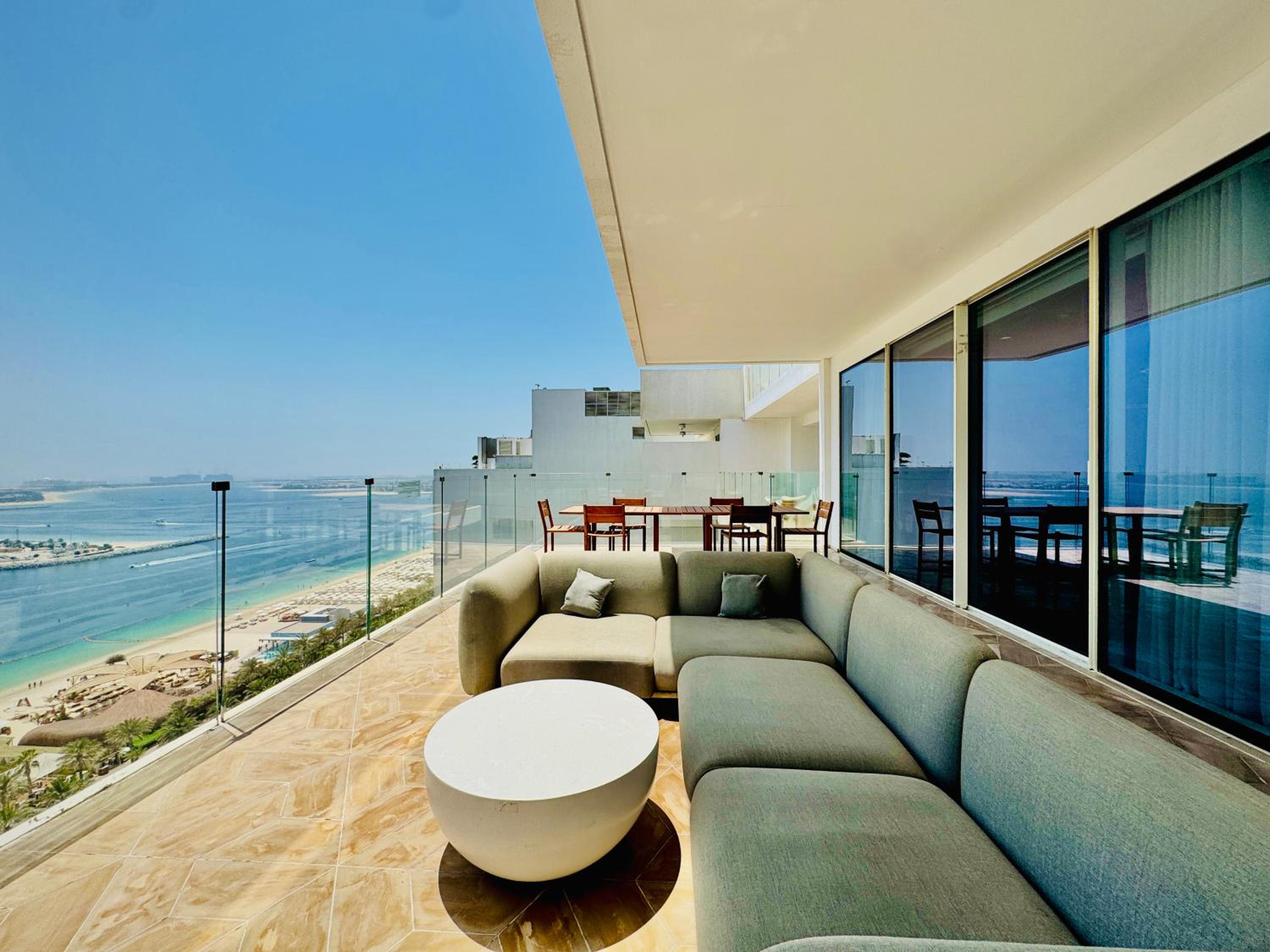 Venduras- 4BR Luxe Duplex Penthouse At Palm Private Pool