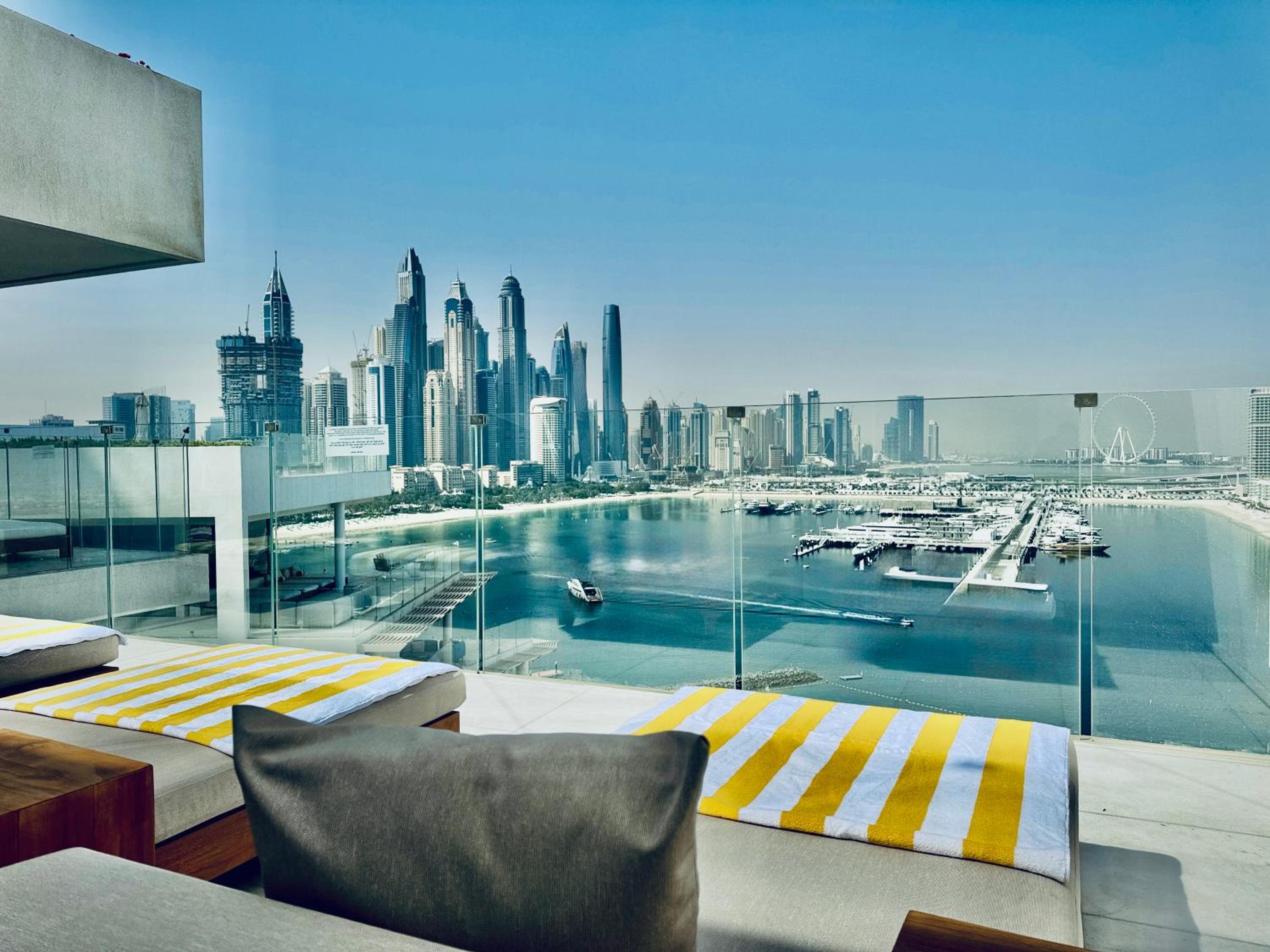 Venduras- 4BR Luxe Duplex Penthouse At Palm Private Pool