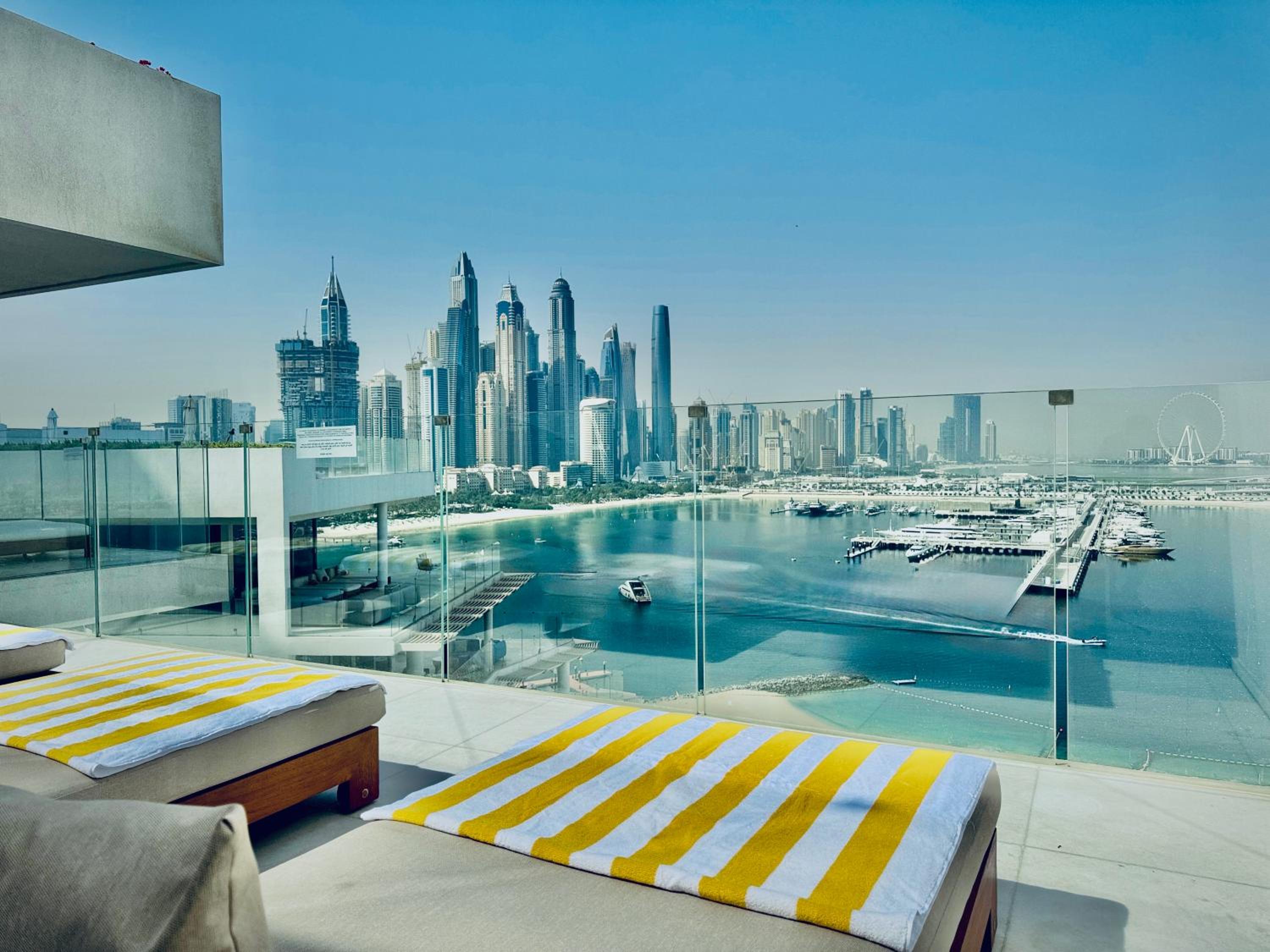 Venduras- 4BR Luxe Duplex Penthouse At Palm Private Pool